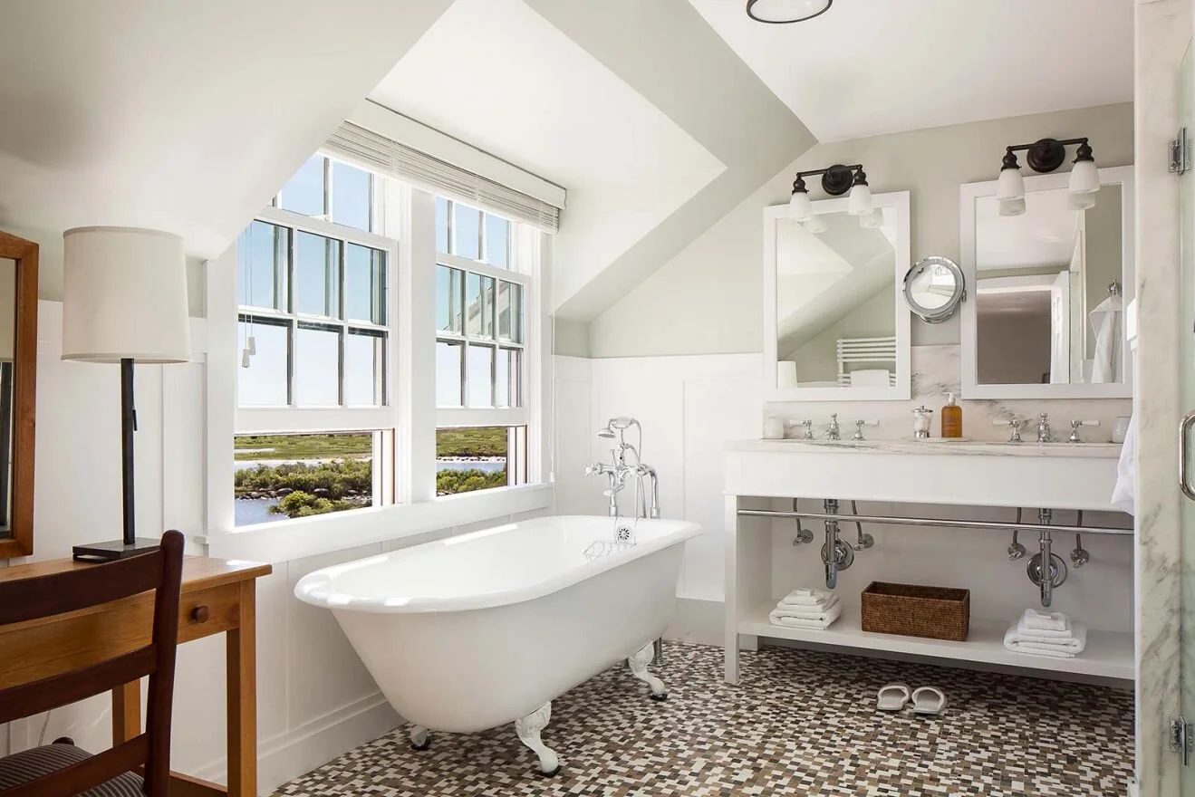 weekapaug inn bathroom.jpeg