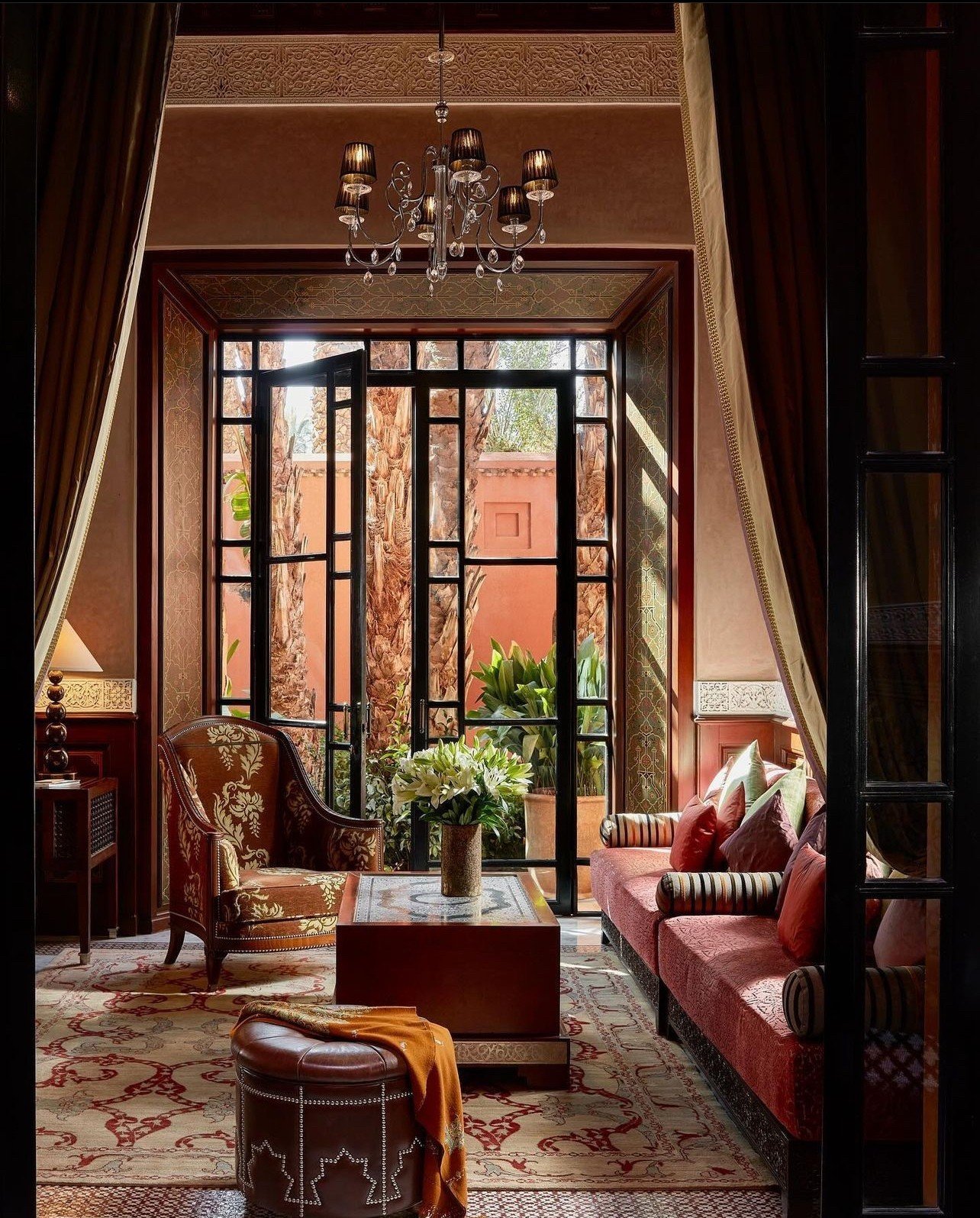 It's the right time to start planning a fall or winter getaway to Morocco. With pleasant temperatures, it's a popular time to visit the culture-rich country. Stay at the @royalmansour in #Marrakech for the spectacular spa and 53 uniquely luxurious ri