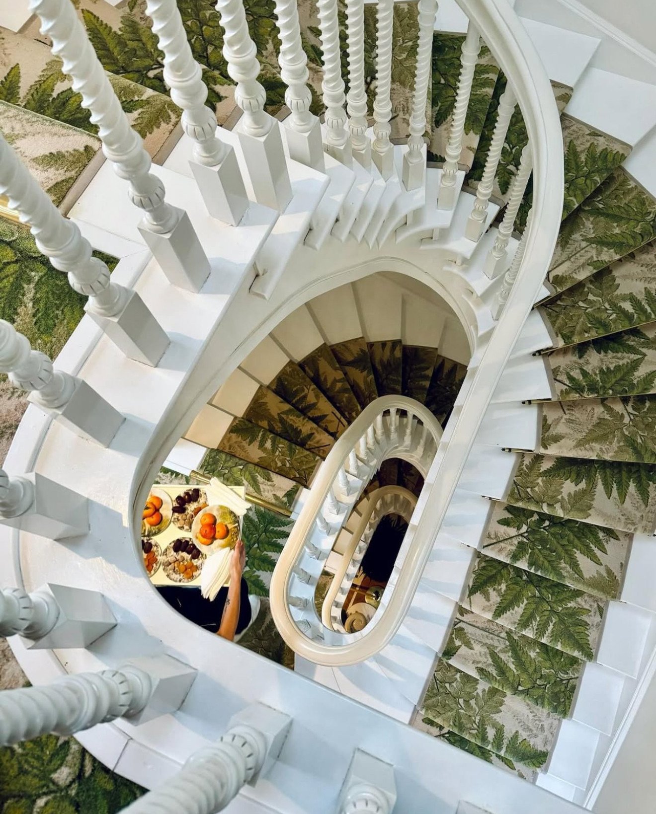 Tucked away in the idyllic French countryside of Les Landes, LesPr&eacute;sdEug&eacute;nie &ndash; Maison Gu&eacute;rard is a tranquil haven that feels worlds away&mdash;but is surprisingly accessible. Just a 2-hour drive from Bordeaux or a quick tra