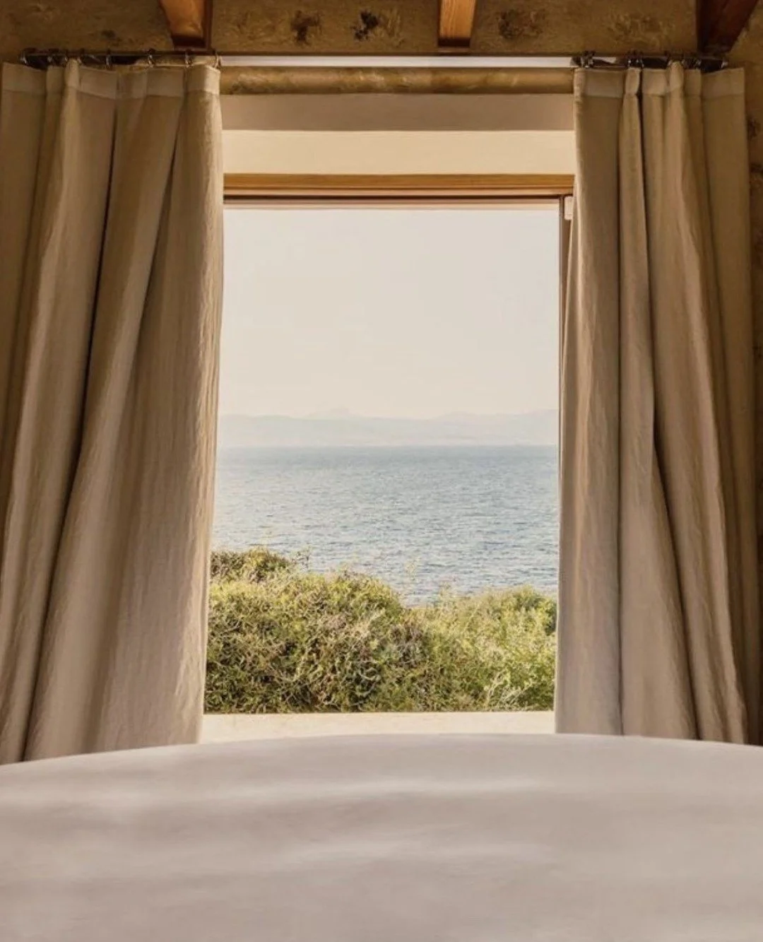 Tucked away in a secluded corner of Mallorca, Cap Rocat @cap_rocat is more than just a luxury hotel, it is a piece of living history. Once a 19th-century military fortress, this architectural beauty has been meticulously transformed into a 5-star san