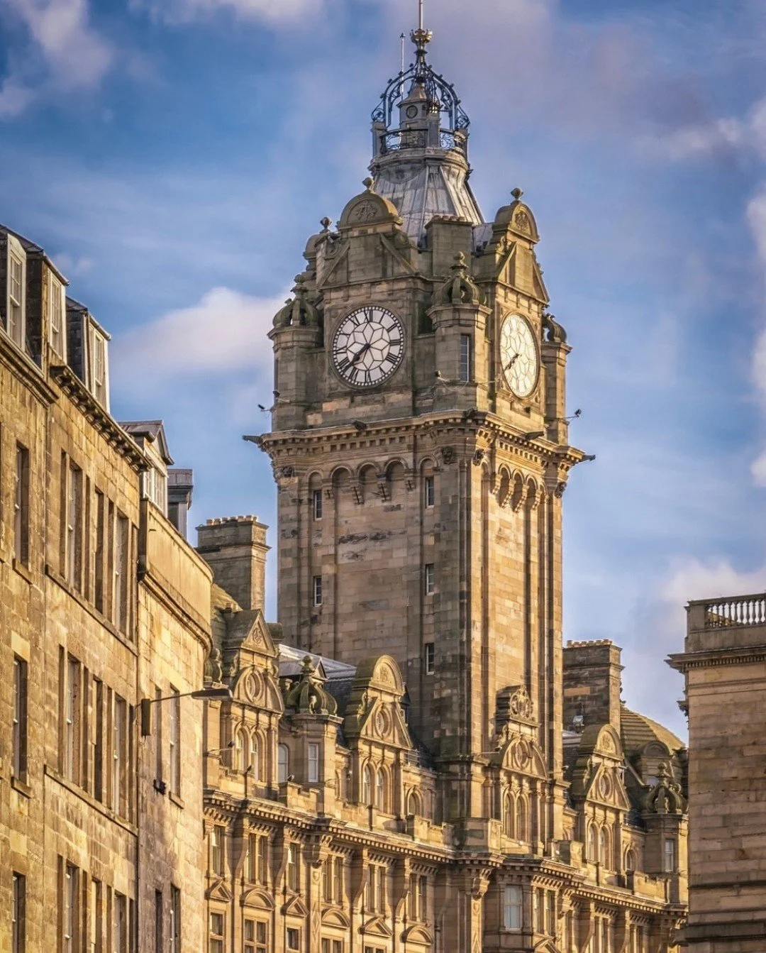 Edinburgh elegance at its finest.⁠
⁠
At the crossroads of Old Town and New, The Balmoral @thebalmoral by Rocco Forte Hotels stands as a Scottish icon &ndash; its clocktower watching over Princes Street since 1902. Inside, timeless grandeur meets mode