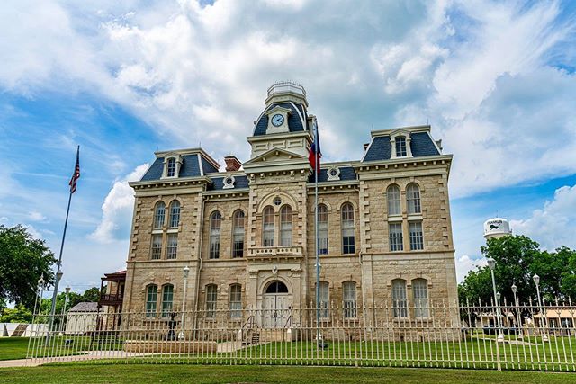 The 1881 Robertson County courthouse is a 2nd Empire styled structure designed by noted Austin architect F.E. Ruffinni featuring mansard roofs, a clock tower dome over the south entrance, and bullseye windows.  Ruffinni also designed the jail in 1882
