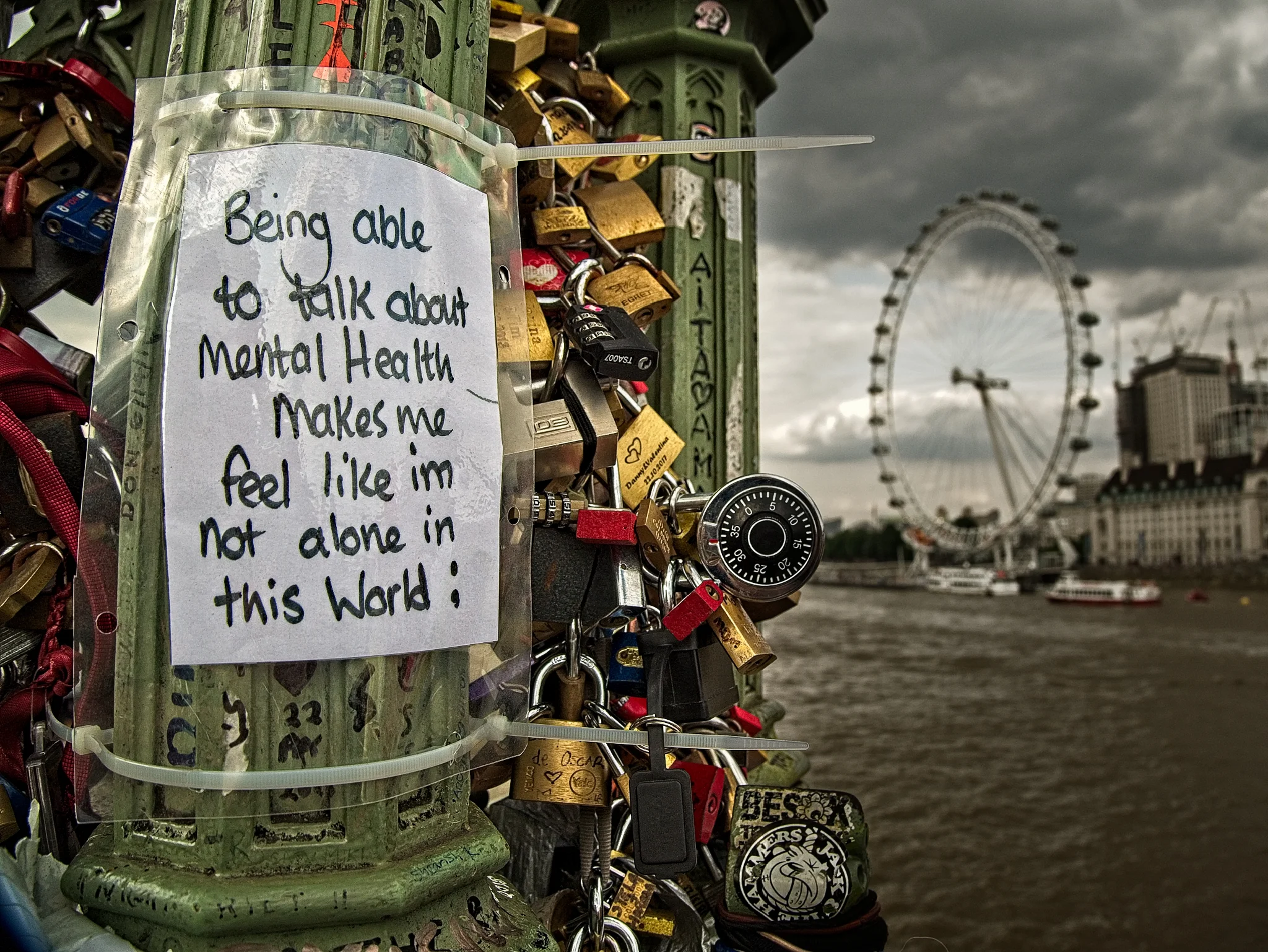 Would you even know there were some post-processing tricks done on this image to draw your attention to the sign?
