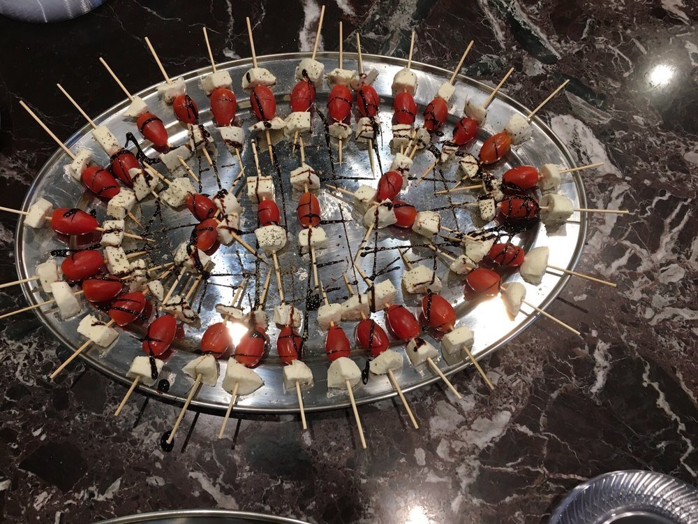 caprese skewers.jpg