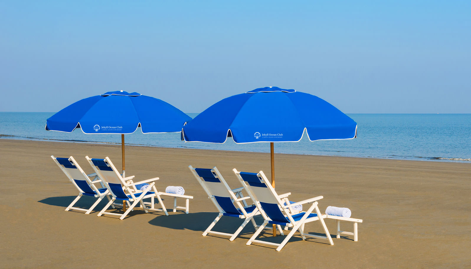 suites Ocean Chairs Umbrella.jpg