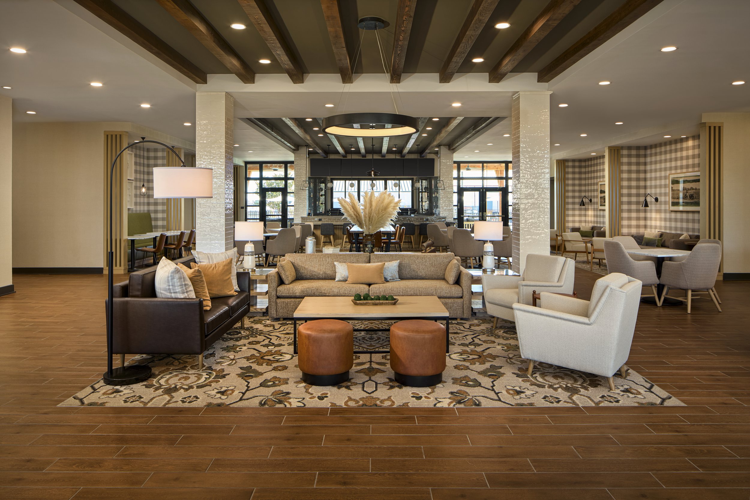 Perry_FFI_LobbySeating_5389.jpg