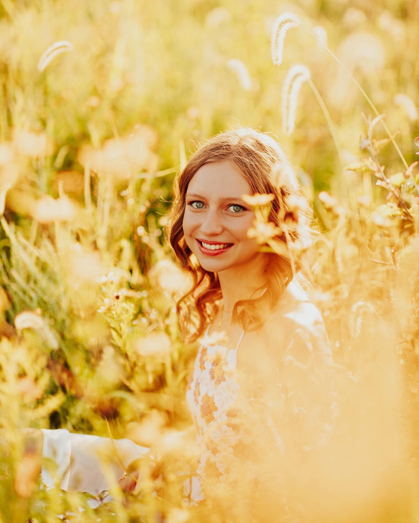 Born to be a summer girl, forced to deal with Missouri winters 😩✨

It&rsquo;s the way I&rsquo;m sooooo ready for bright, summery sessions again!!! ✌️🌼☀️✨ You know what&rsquo;s crazy though??? I open up my summer dates in a little over a week!!! 😝 