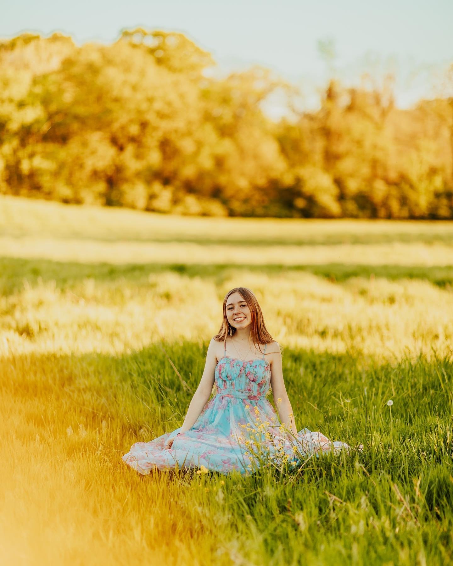 Senior photos with REESE!!! 🌳🌼🌿💫✨

Last night was awesome!!! So much fun frolicking in the sun drenched fields with this sweet grad! Literally felt like we were in a fairytale, I mean the princess vibe dress?!!! YES 🩵 I&rsquo;ve known Reese for 