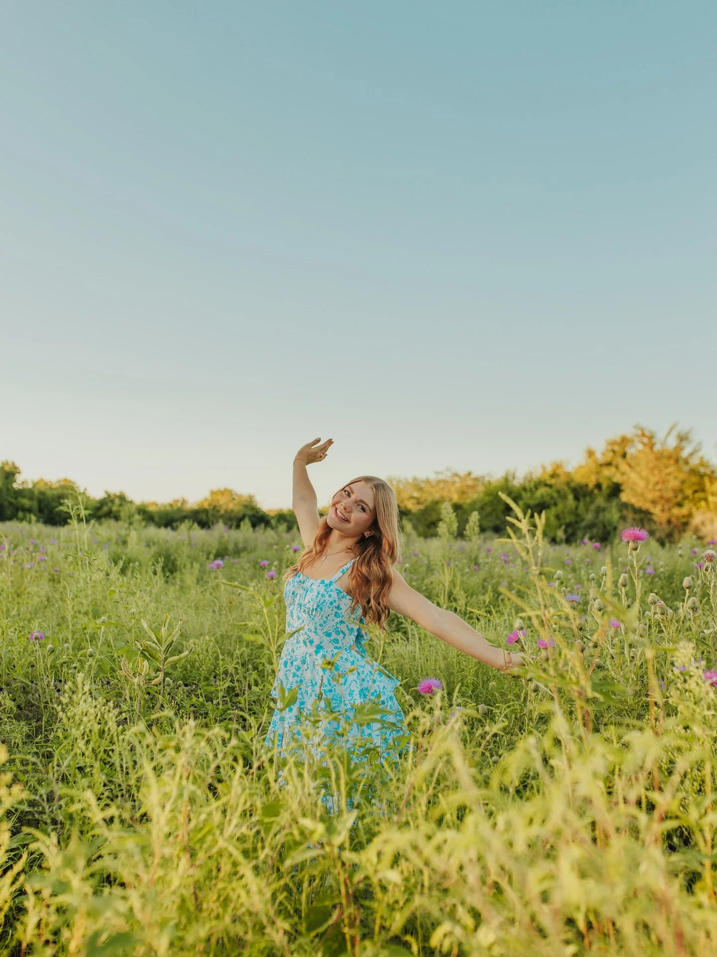Senior photos with GABBY!!! 🩵🌿🌼💗🌸✨

Golden hour, nature senior photos!!! AKA the most amazing session ever!! 🤩⭐️✨ We adventured (more like HIKED haha) through wildflower fields and took some awesome senior photos together! Mamma Mia playing, tw