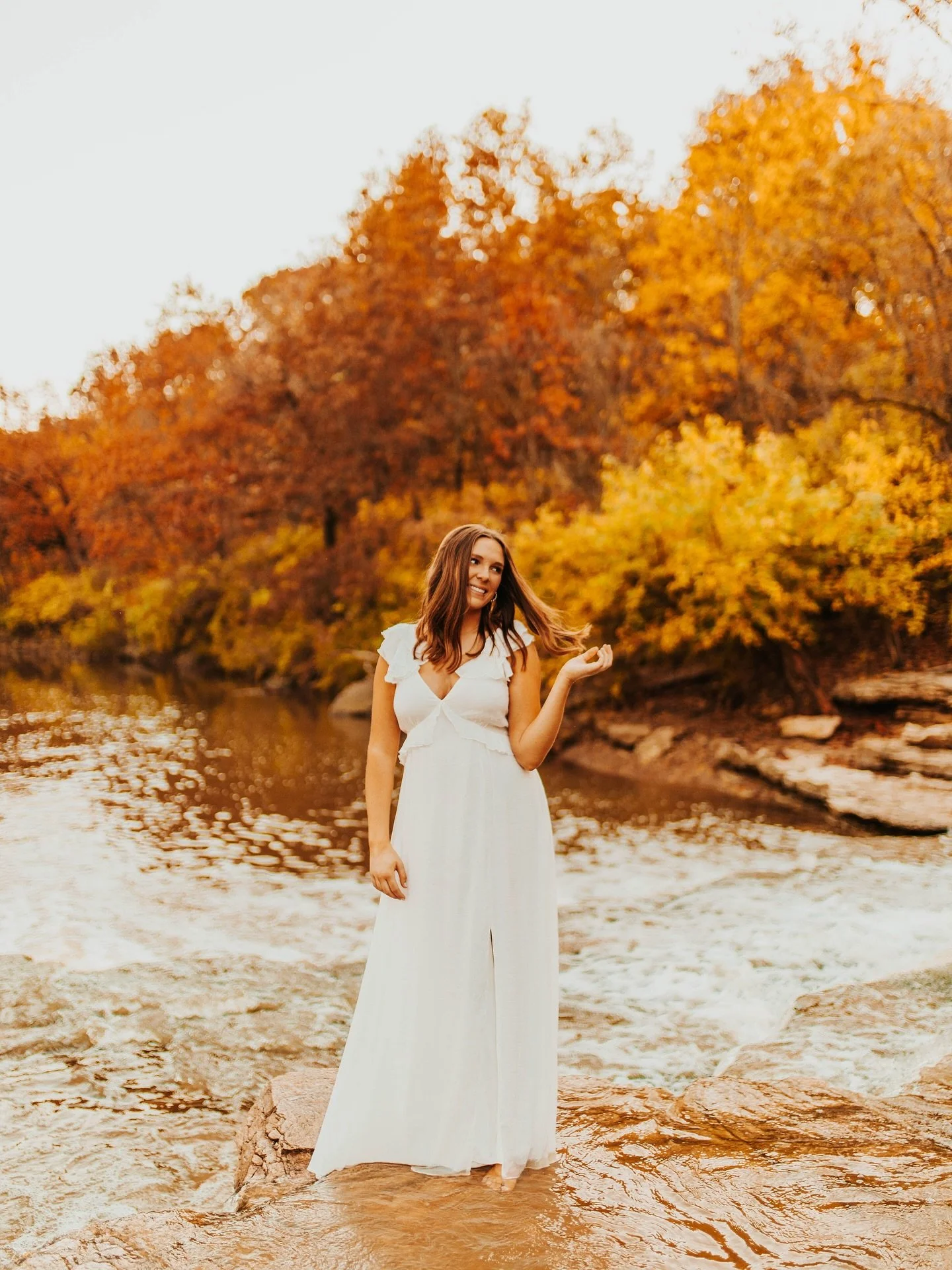 Still so obsessed with the fall tones from @charli_scharf &lsquo;s fall session two years ago 💫
-
-
-
-
-
-
keywords
-
Senior photographer, senior, class of 2026, senior photos, Kansas City senior photos, Kansas City senior photographer, creative se