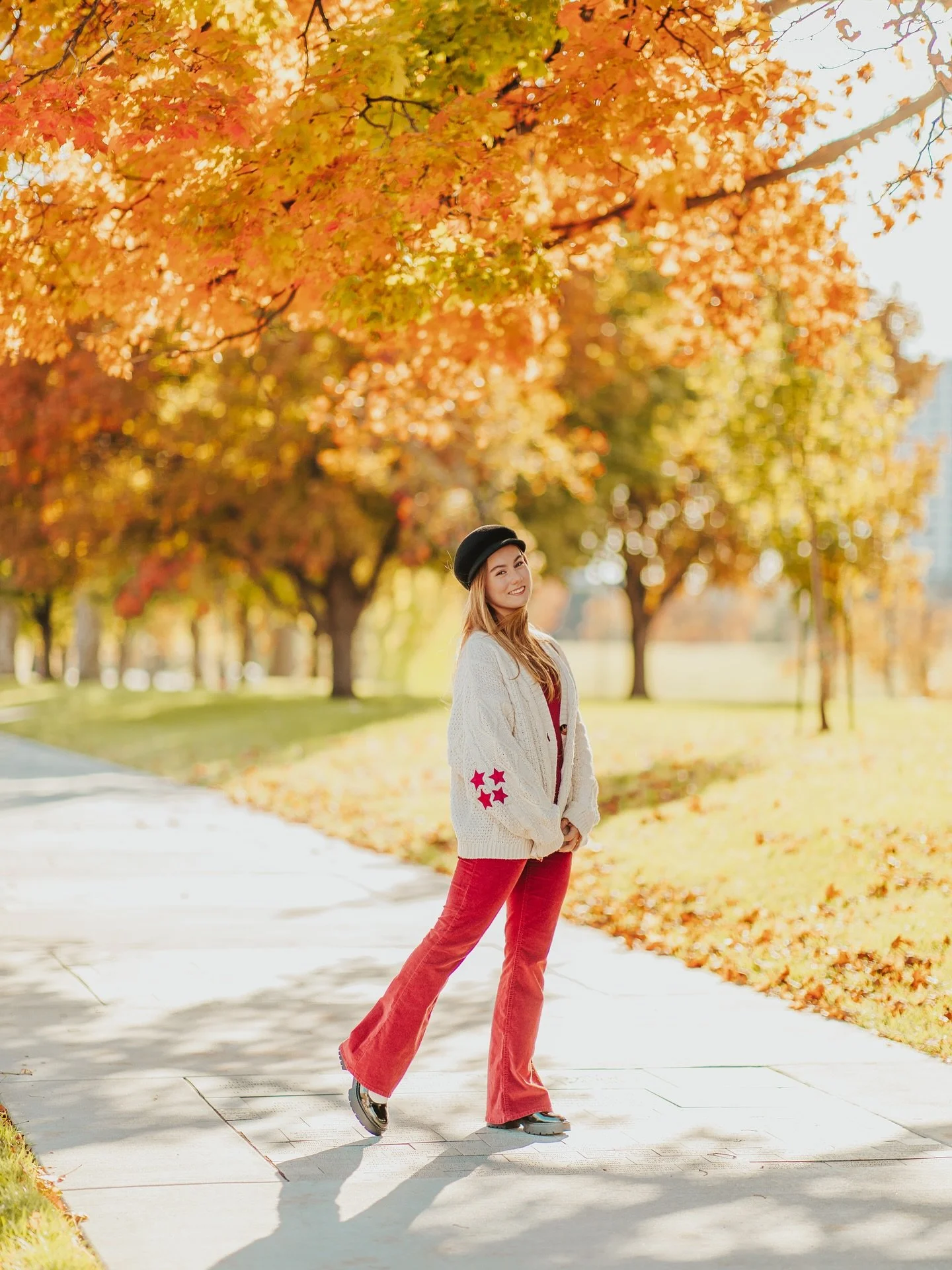 Senior photos with LILY! 🍁🍂🤎⭐️✨

Only the most amazing fall session ever!!! 🤭 Lily&rsquo;s senior session was filled with exploring all over KC to find the best fall trees (AND WE SURE DID FIND THEM!!!!) and capturing all the sweet moments under 