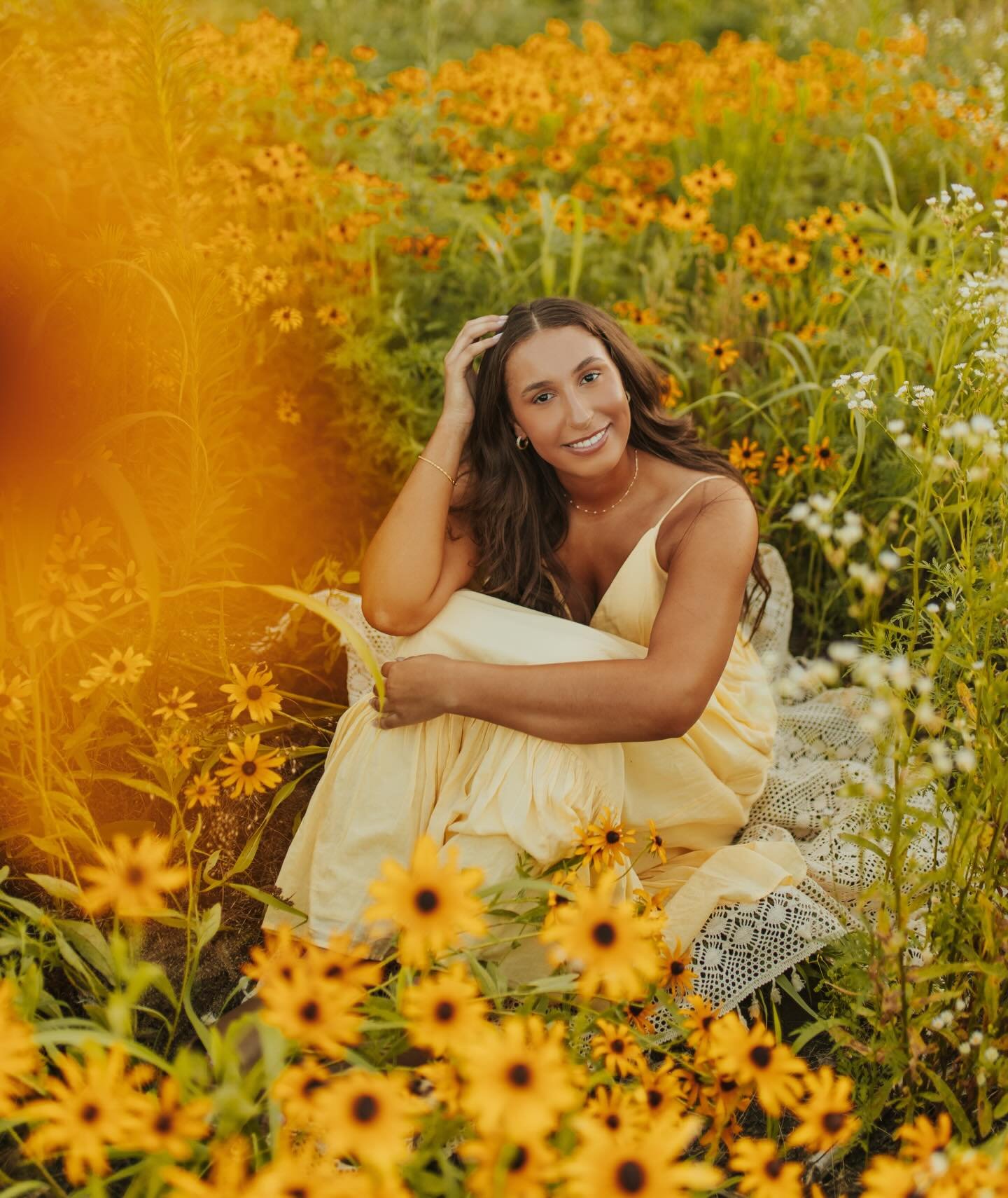 Senior photos with ALEXIS!!! 🌼💫💛☀️✨

Throwing it back to last July with this awesome senior!!! 🤭 Her senior session was packed with alllllll the vibes + outfits!! 🩵 Starting with a lil classy moment in the city, at the best KC skyline view at Li