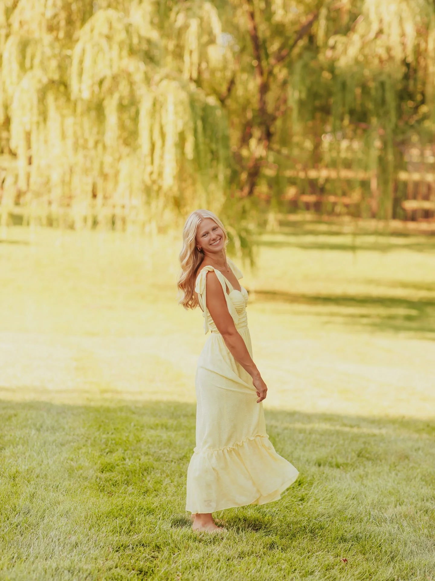 Senior photos with TEAGAN!!! 🦋🌼💖🌿🌸✨

Just the best time ever with this sweet girl!!! 💐 We had the most colorful, nature-filled night at Loose Park + Unity Village!!! ⭐️ SO MUCH FUN!! Teagan wanted colorful, standout photos that just make you sm