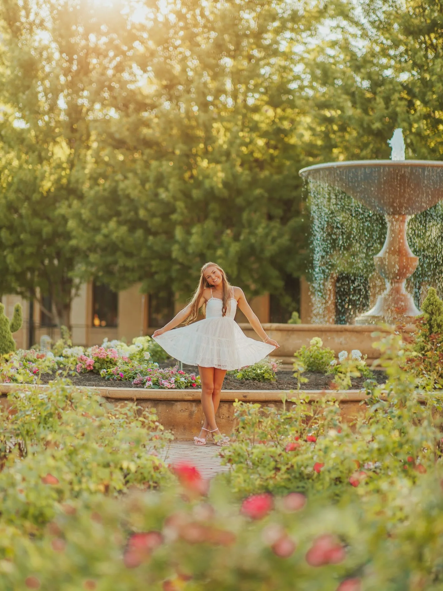 Senior photos with JAYCEE!!! 🌼💖🦋🌿🌸✨

BEST. TIME. EVER!!! ⭐️ Truly the most amazing senior photos adventure with this sweet friend last night!! 🥹 We filled her senior session with all of her favorites + a variety of spots and outfits!! It was EP