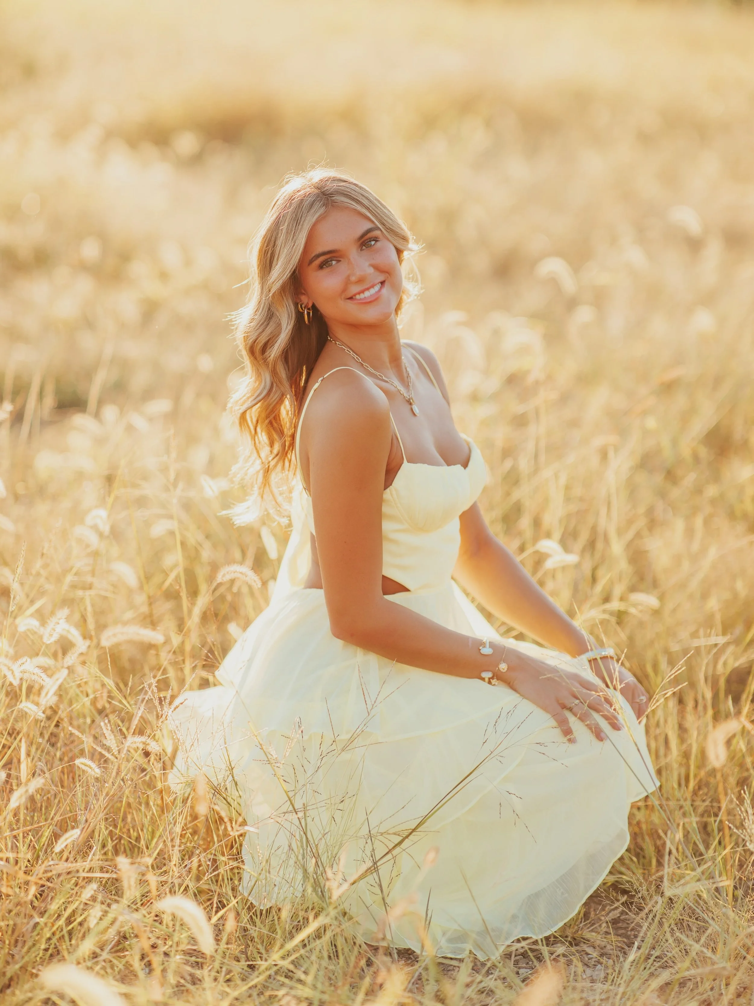 Senior photos with GRACE!!! 🌿⭐️💖💐✨ 

THE BEST NIGHT EVER!!! 💫 All the classy vibes at Nelson Atkins and then golden fields + pretty creeks for a nature moment! 🌾 A colorful + golden + FUN night!!! 🩵 Just the best senior photos adventure getting