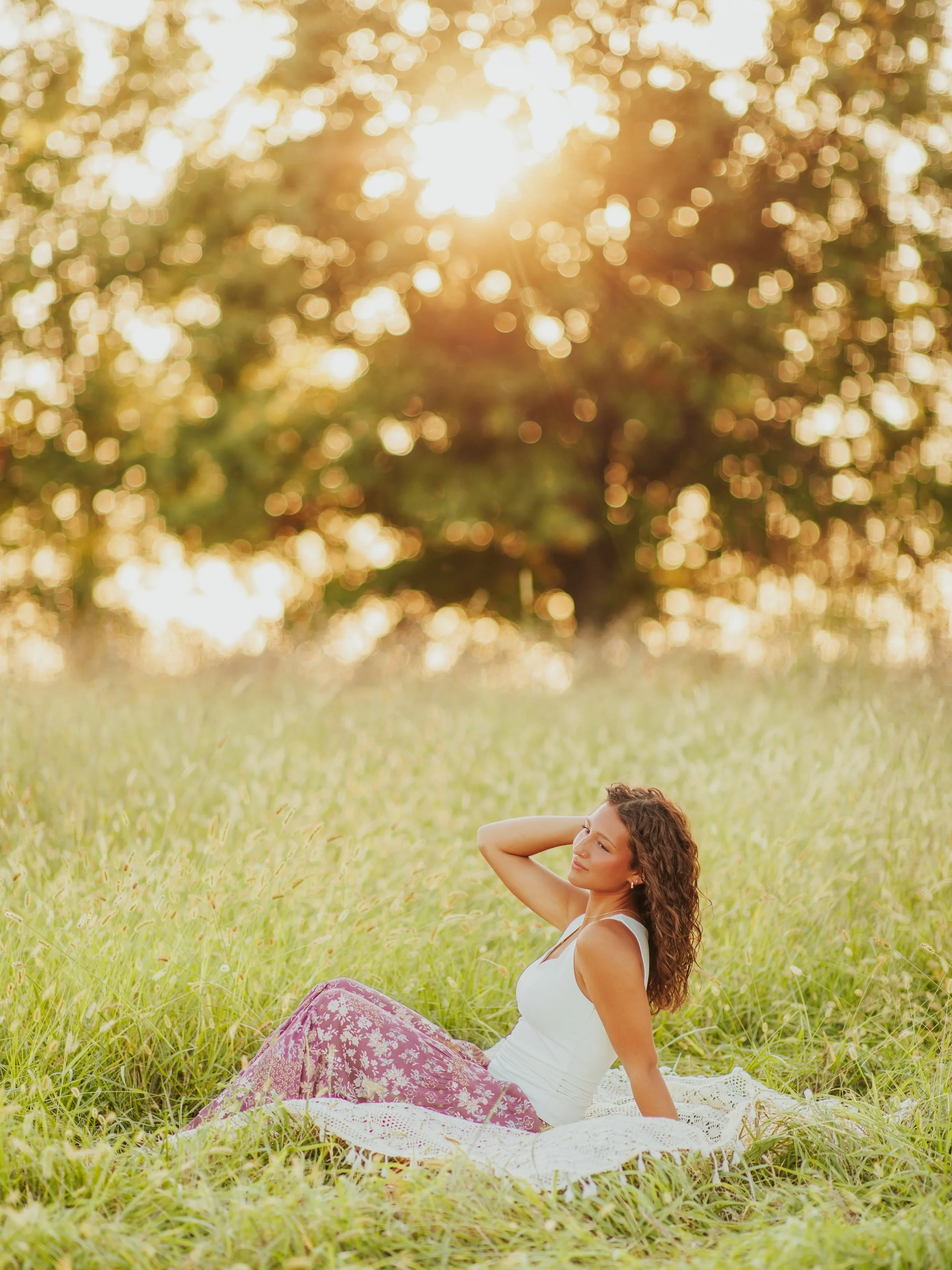 Golden hour with Joni!!! ☀️🌅💫🌾✨

I&rsquo;d argue that there hasn&rsquo;t been a more golden session than Joni&rsquo;s!!! 😝💫 What a DREAM!!! Joni wanted both summer wildflowers and fall fields for her senior photos and WOWIE, I&rsquo;m having a h