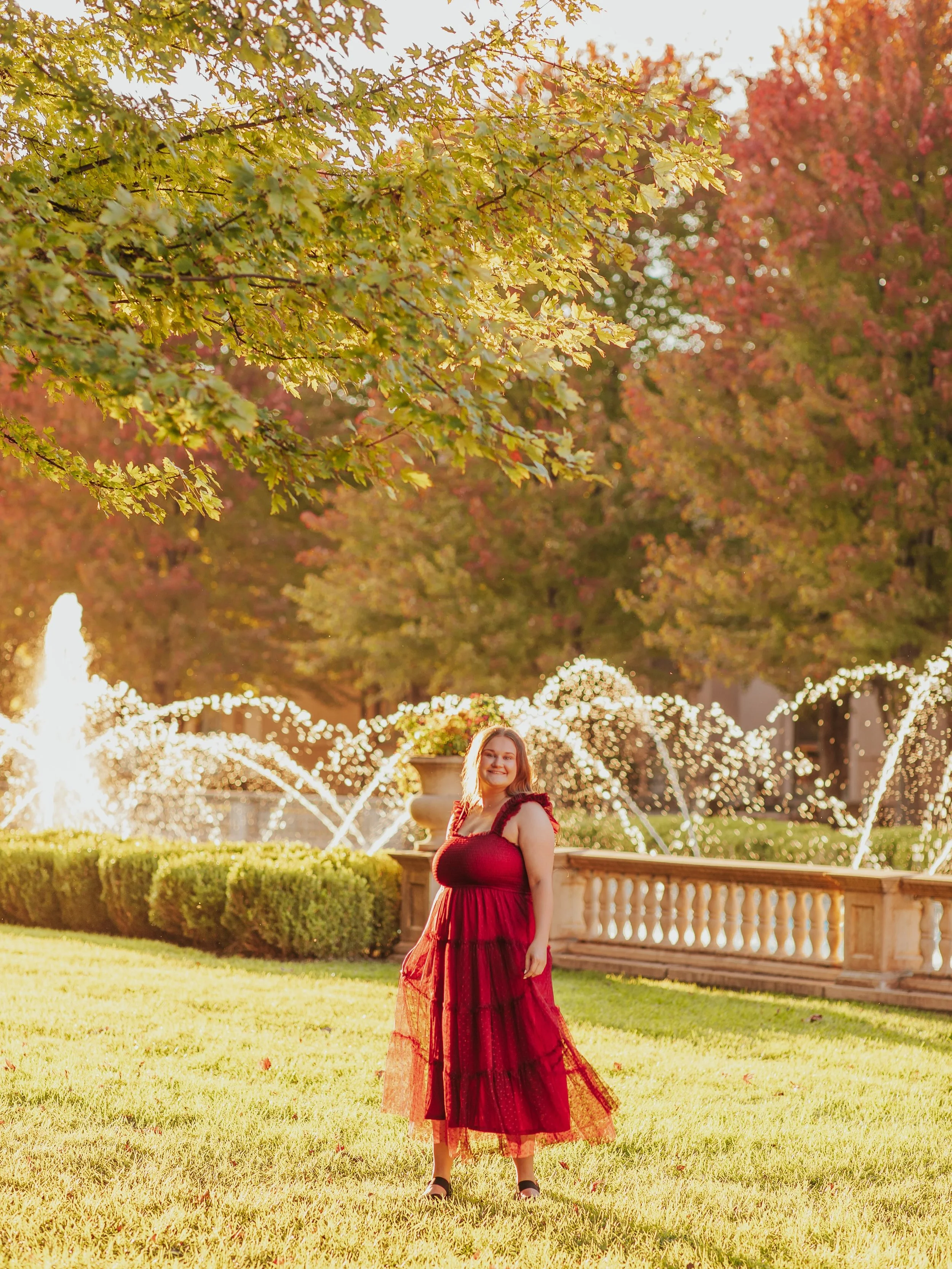 Senior photos with MORGAN!!! 🌺🍂🍁☀️✨ 

Dreamy, golden hour senior photos with the sweetest!!! Just nothing like twirling under the sunset at the most amazing location ever, you already know it&rsquo;s Unity Village!!! Fall trees, roses, fountains, 