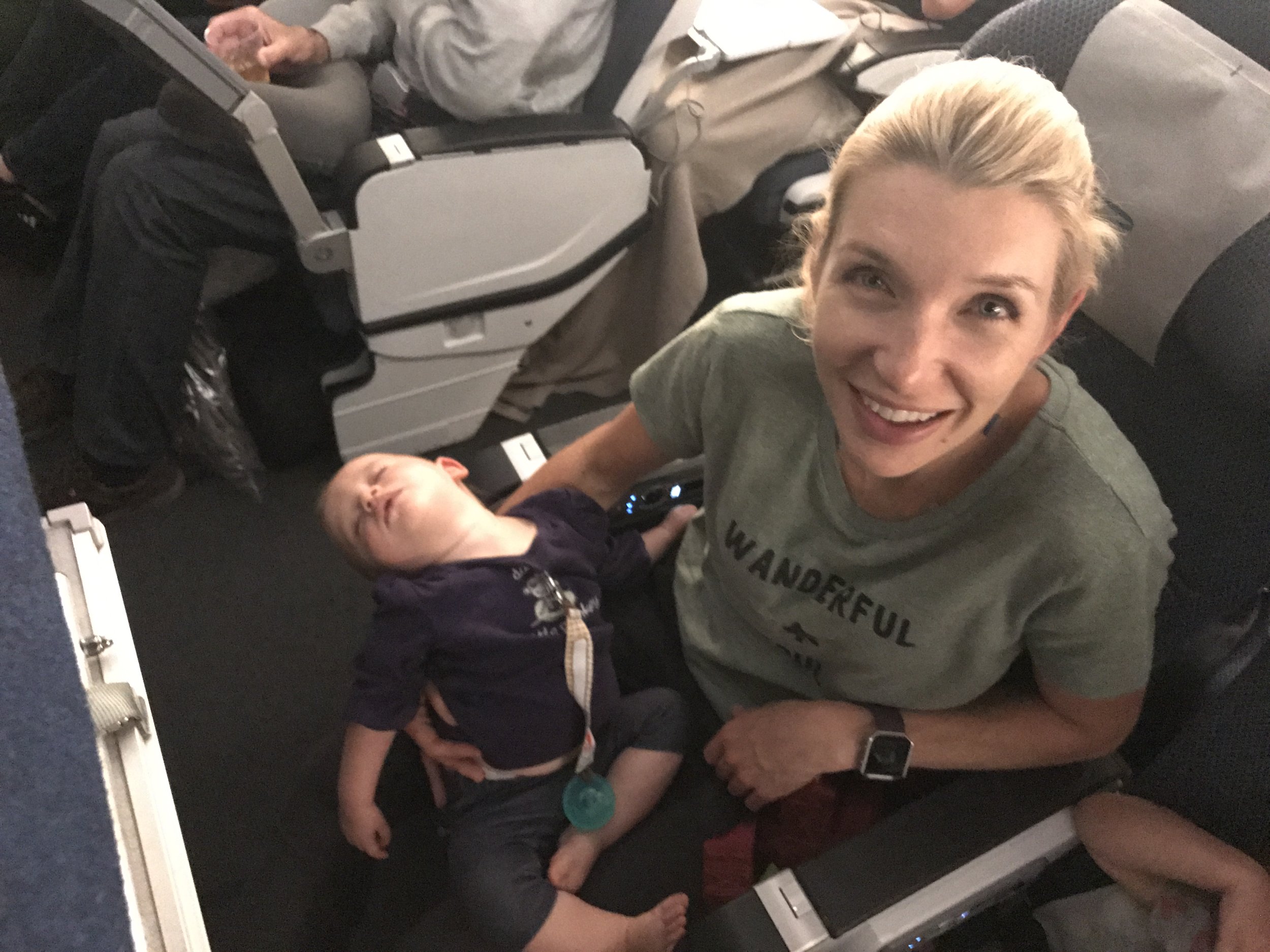 momlydiaplane.jpg