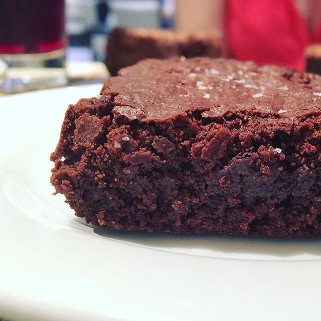 2 6  G R A I N S 
Ooh look, a salted rye brownie! From a hipster looking cafe in Neal's Yard! Helen said it tasted like a fat cloud, Lisa said it tasted like a farmyard. Good try, but NAH.
.
#starterforten#londonfooddirectory#londonfoodie#londonfoodp