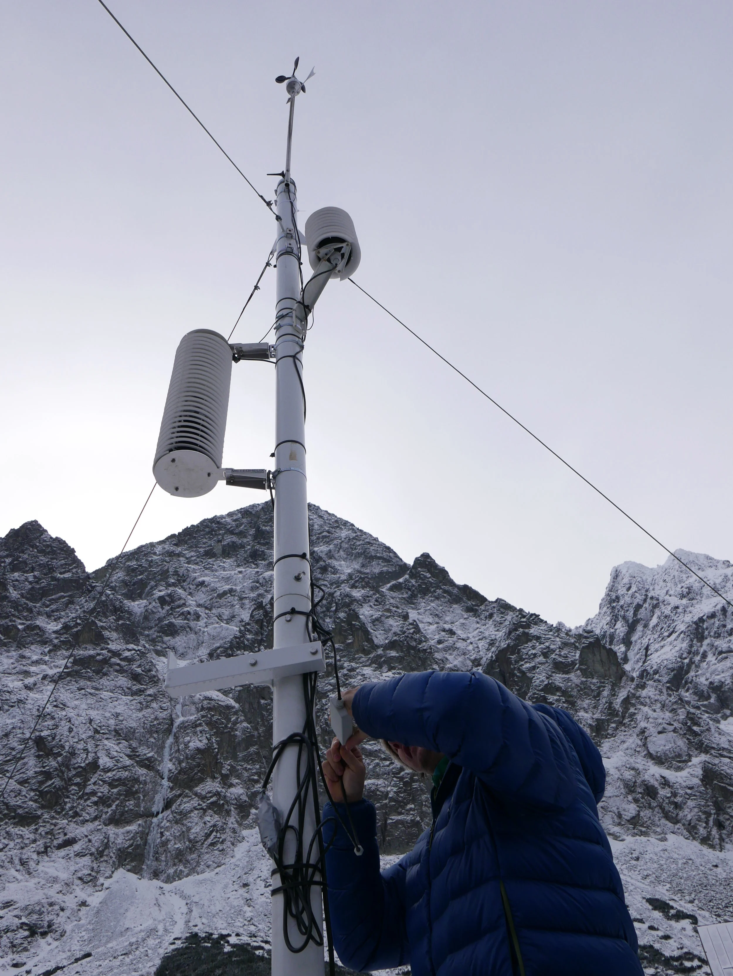 Weather station winter maintenace in the mountains