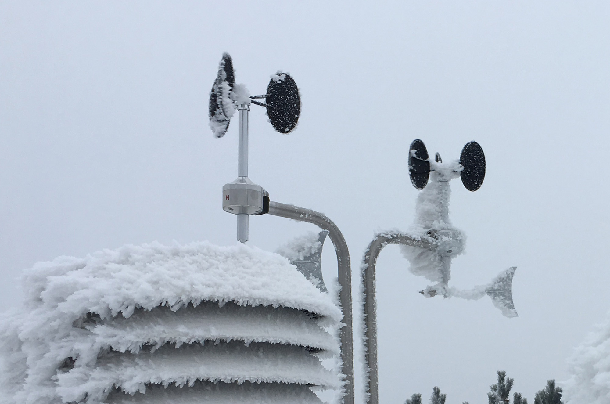 MeteoWind2-icing-heater2000px.jpg