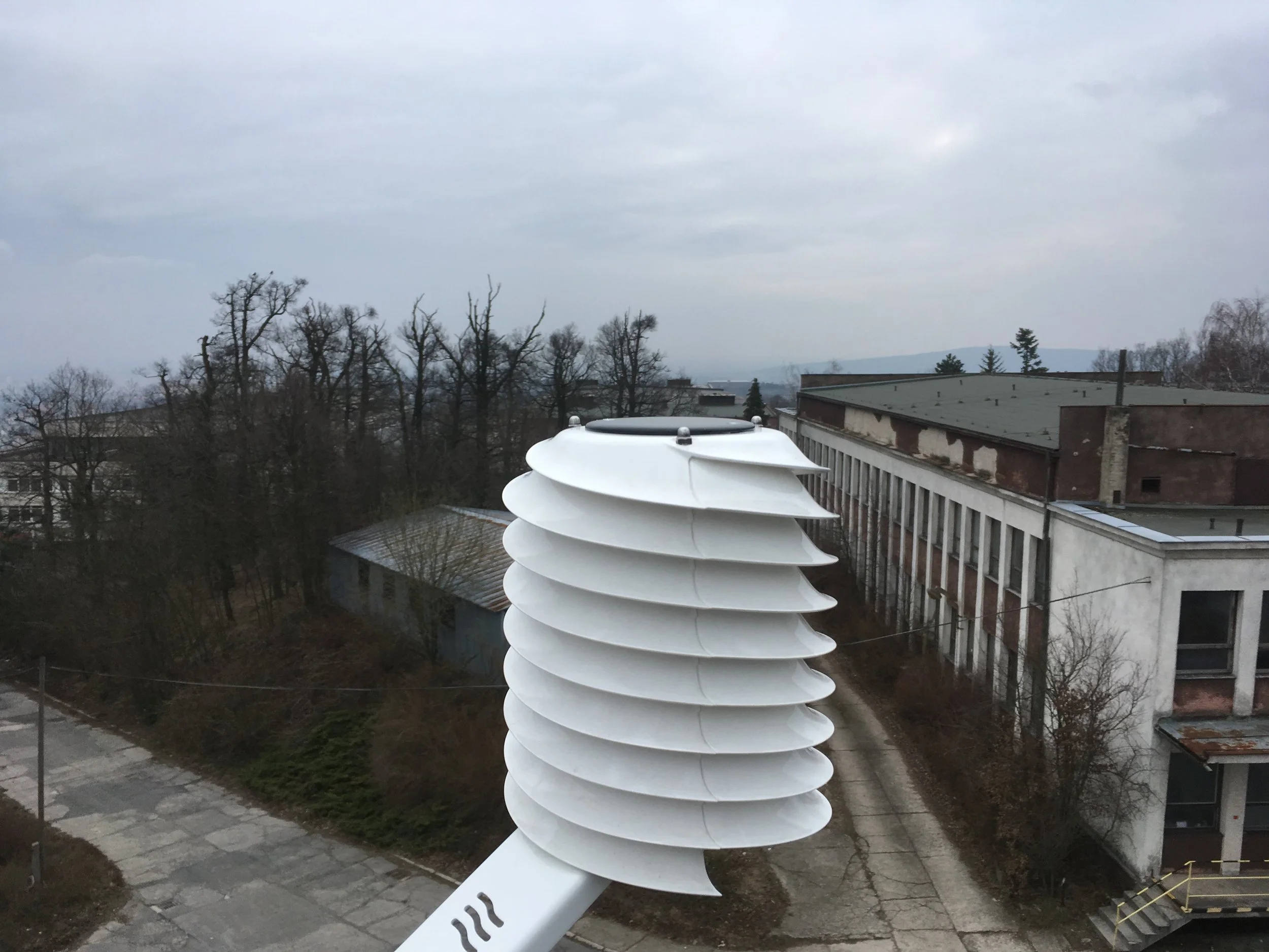 MeteoHelix weather station in an industrial park
