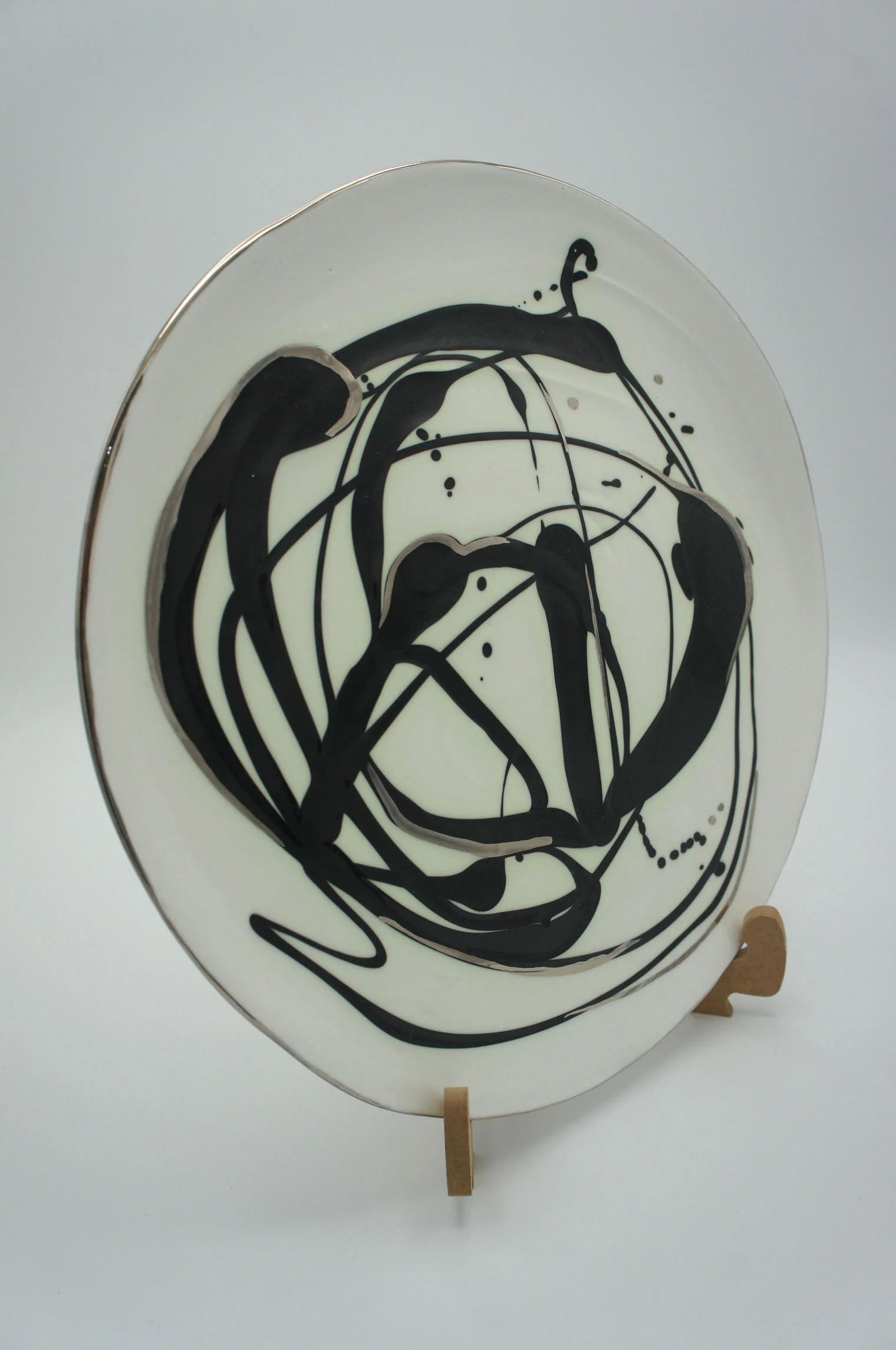 Decorative Plate - Eva Baron Interior Designer in Oxford