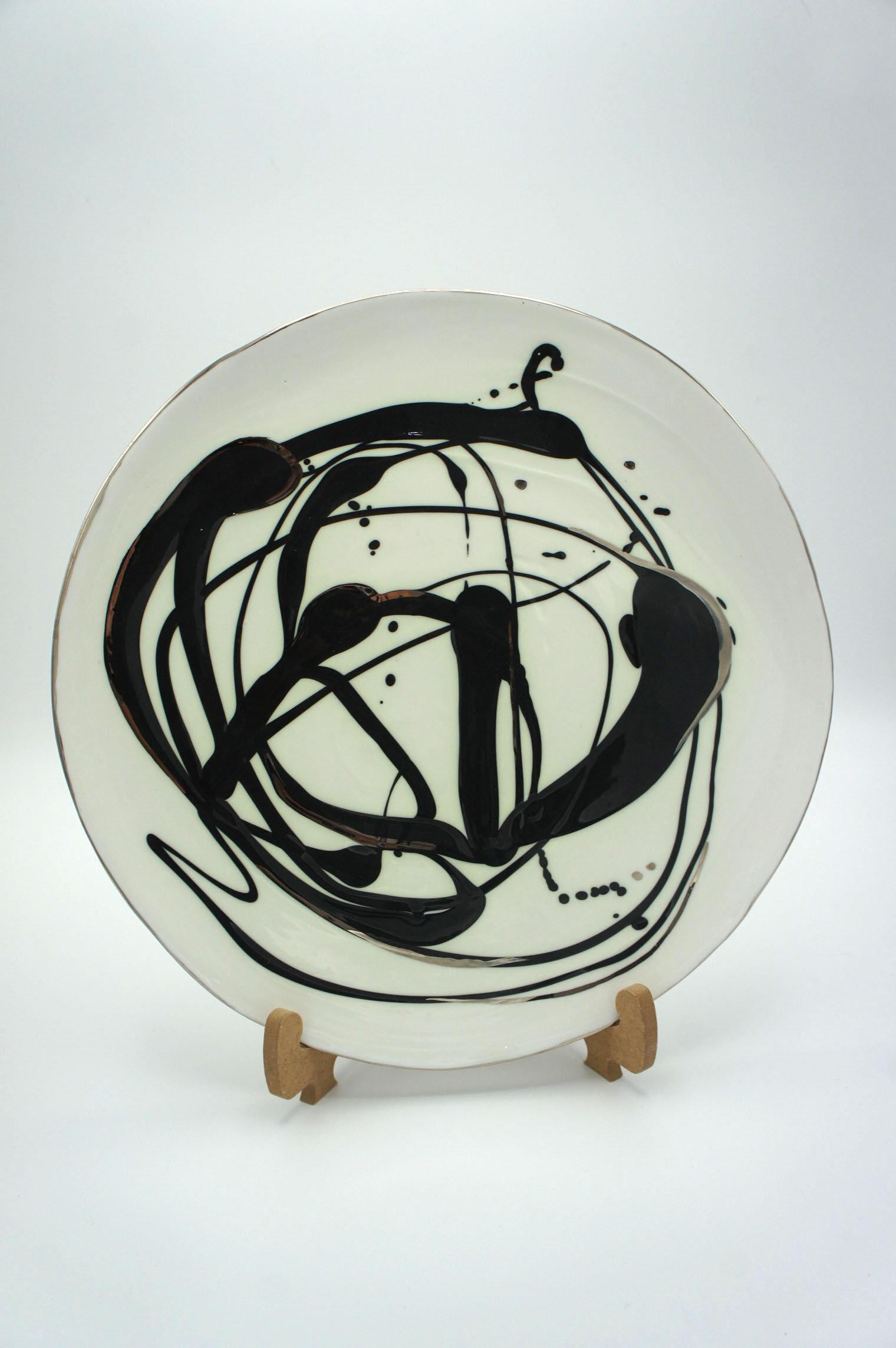 Decorative Plate - Eva Baron Interior Designer in Oxford