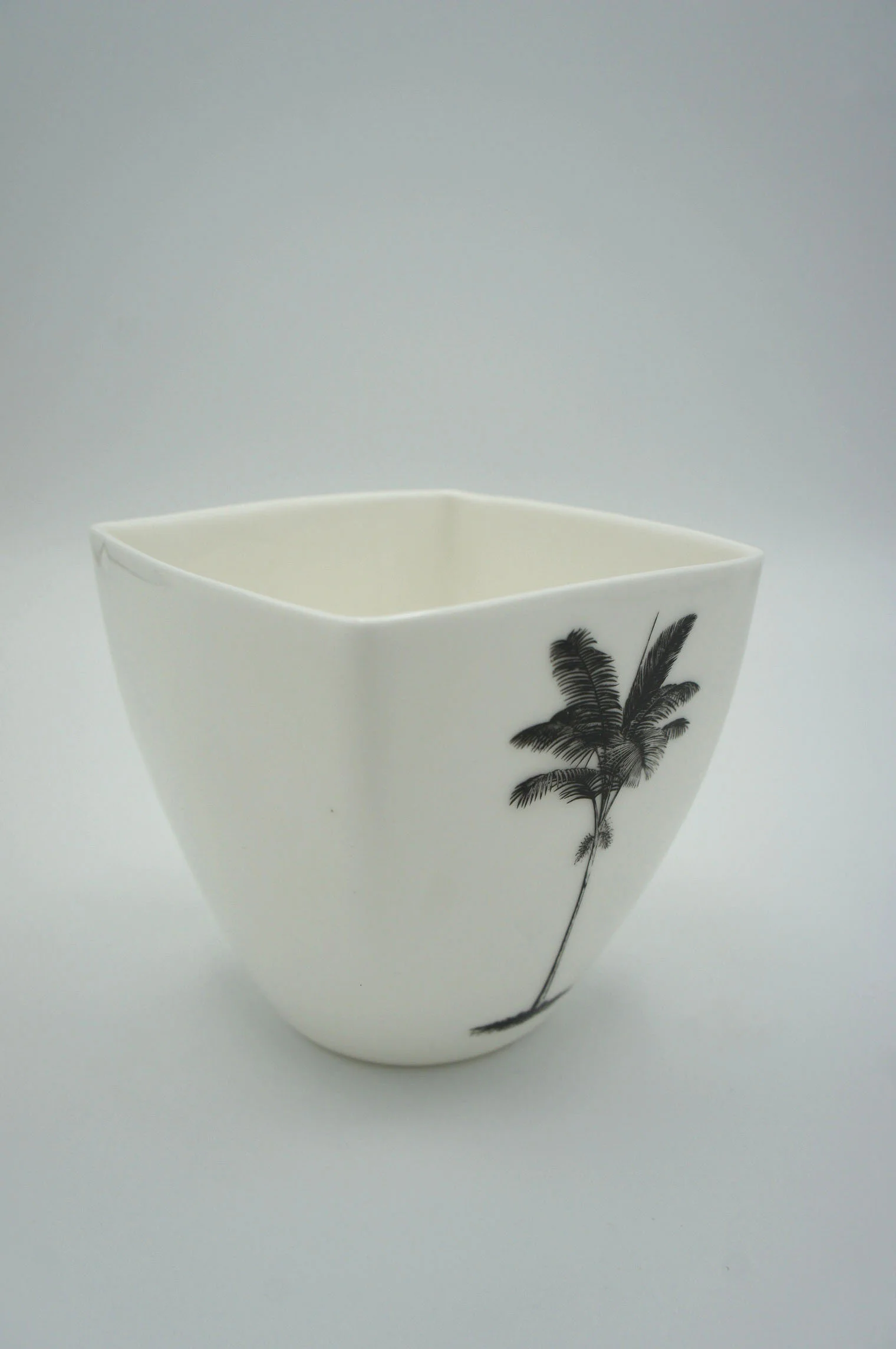 Palm Bowl - Eva Baron Interior Designer in Oxford