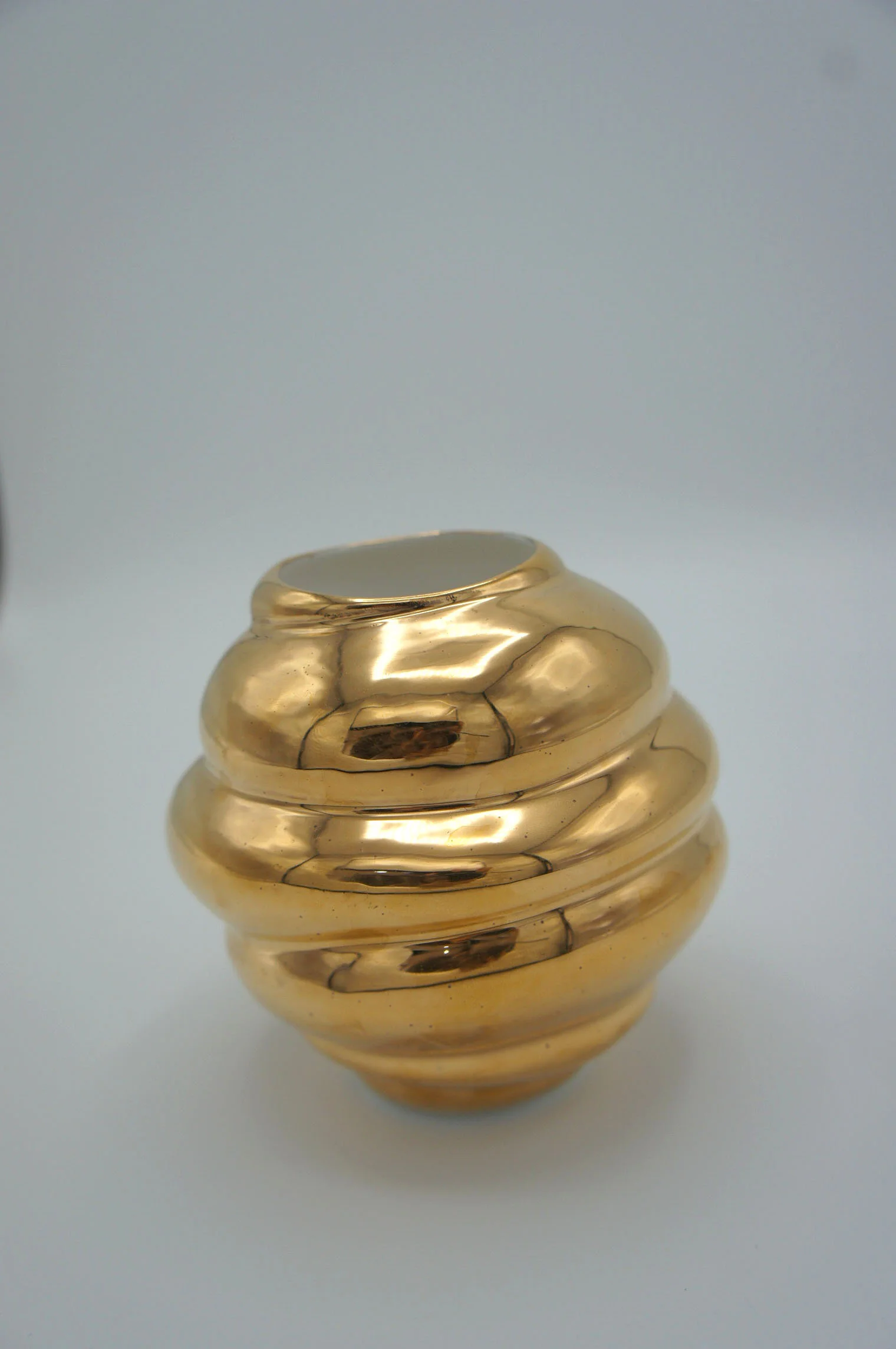 Venus Ceramic Gourd - Eva Baron Interior Designer in Oxford