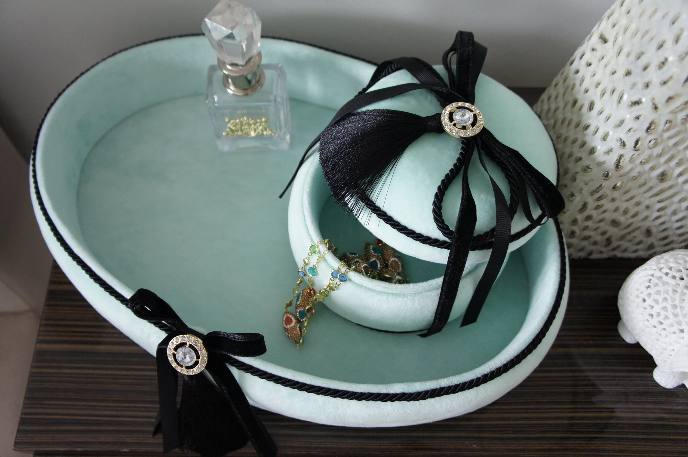 Minty Oval Tray - Eva Baron Interior Designer in Oxford