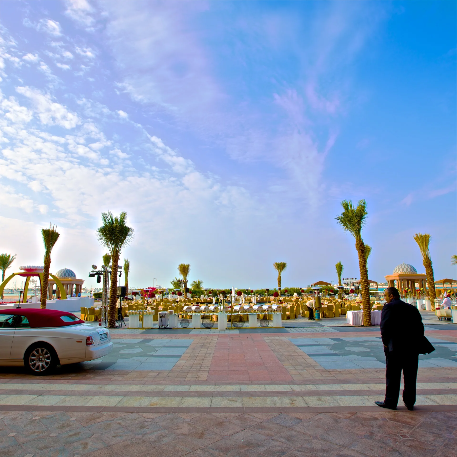 ABU012014198.jpg