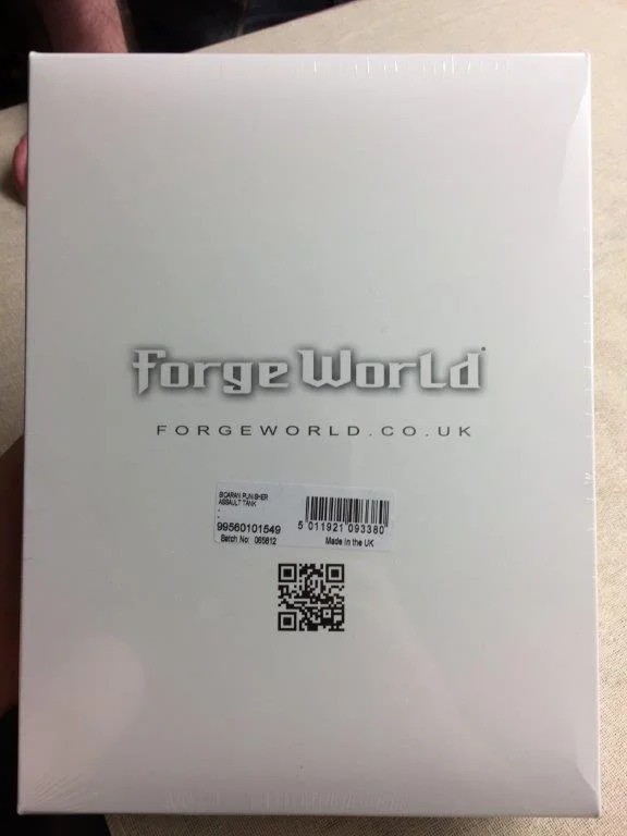 Ooooh, a nondescript box!