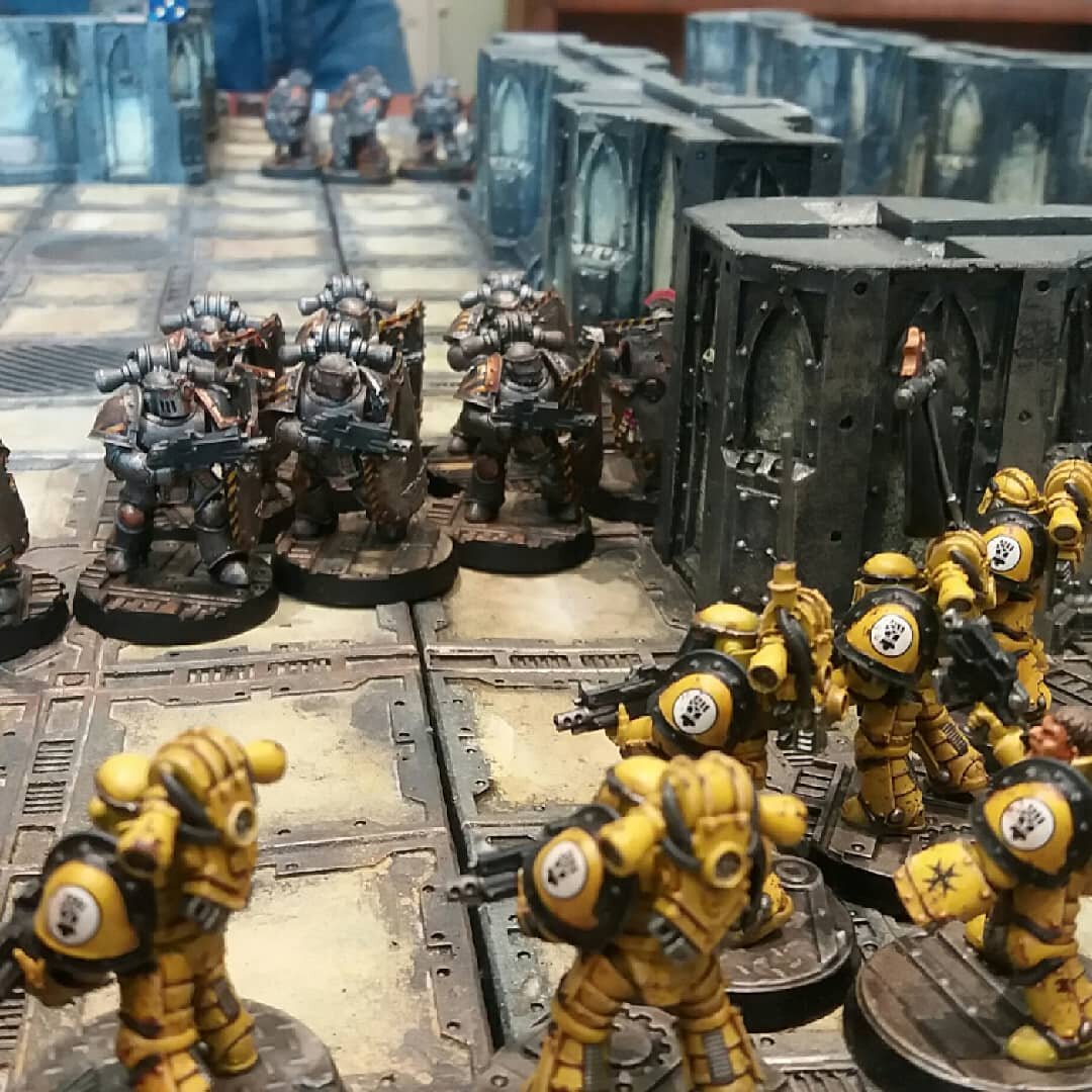 #imperialfists hold the line against the #ironwarriors of @thehobbybutterflies in a #zonemortalis training simulation. What a great set of games! Proud to see yellow and iron on the table at last...

#heresylives #horusheresy #30k #adeptusastartes #a