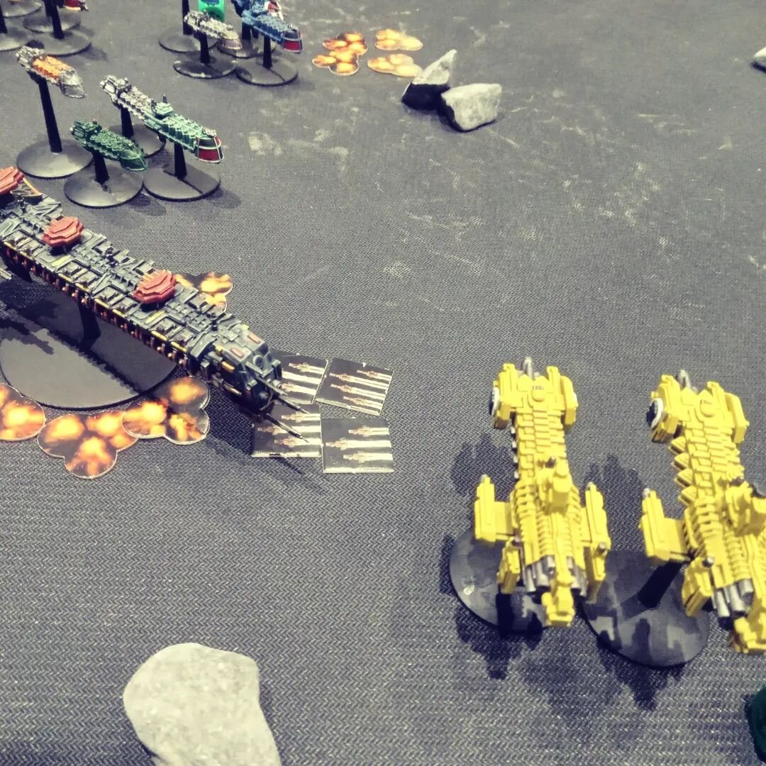 The #BloodInTheVoid campaign started with a successful hit and run boarding action by the #imperialfists on the #mechanicum bulk conveyor, with the Iron Warriors not far behind...

#horusheresy #heresyisdead #heresylives #30k #bfg #bfh #battlefleetgo