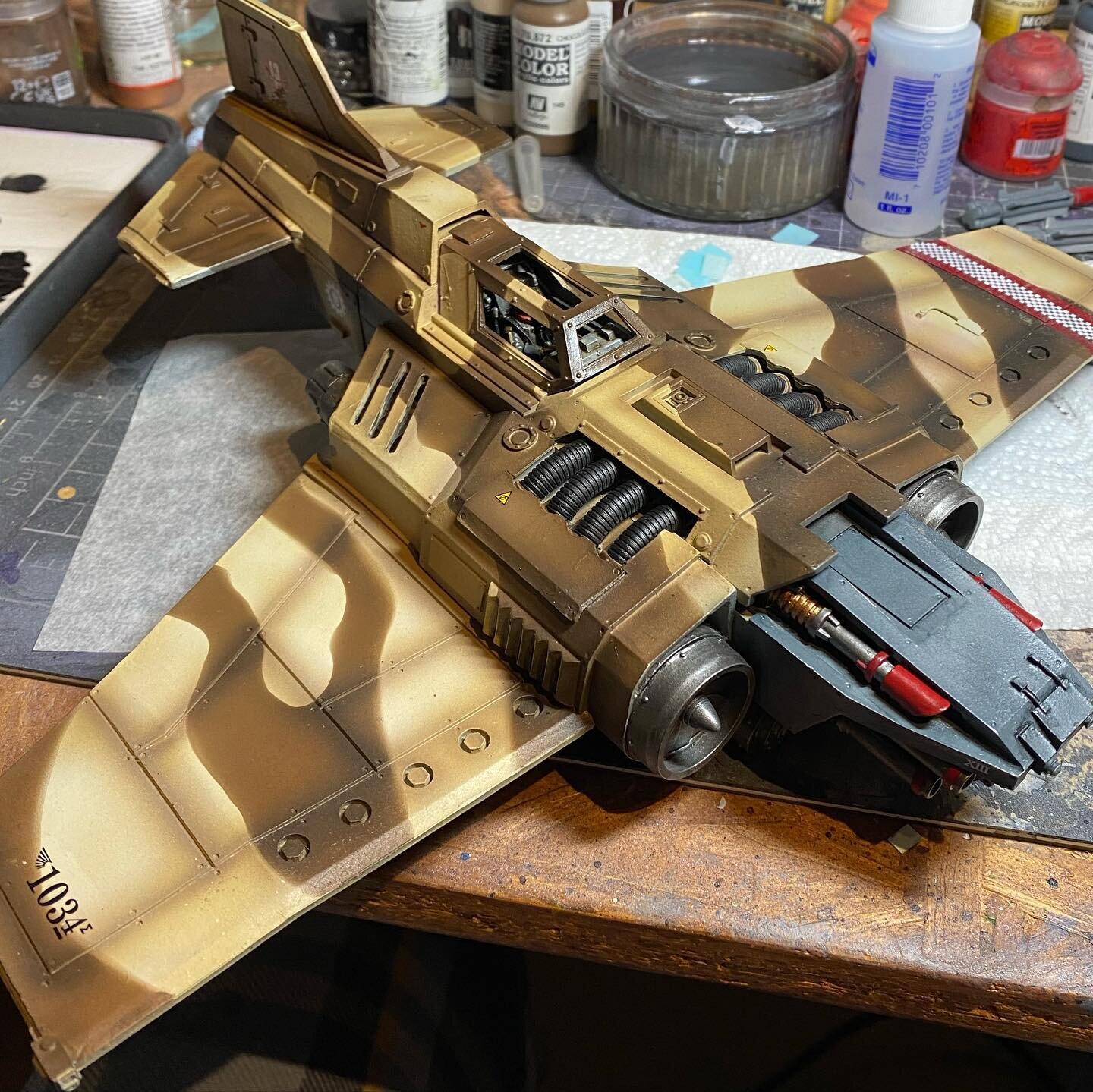 Getting there I think&hellip;.still some work on the grey nose, some gentle chipping, some weathering and oils to go, but we might be nearly there with the #thunderbolt

#thehobbybutterflies #hobbybutterflies #30k #horusheresy #hardforheresy #heresyi
