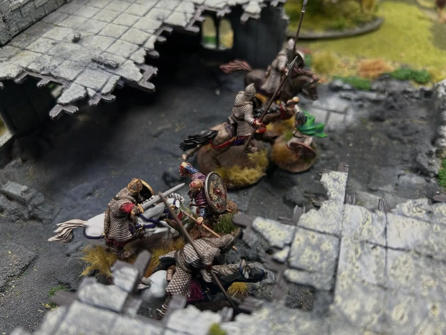 Amazing one day event last weekend hosted by @bearfoot_miniatures playing #pillage 
@victrixlimited even provided prize support! Great models, great game, great day out! Got to pick up some Romans now! #bearfootpillagena #victrix #pillage #darkages 2