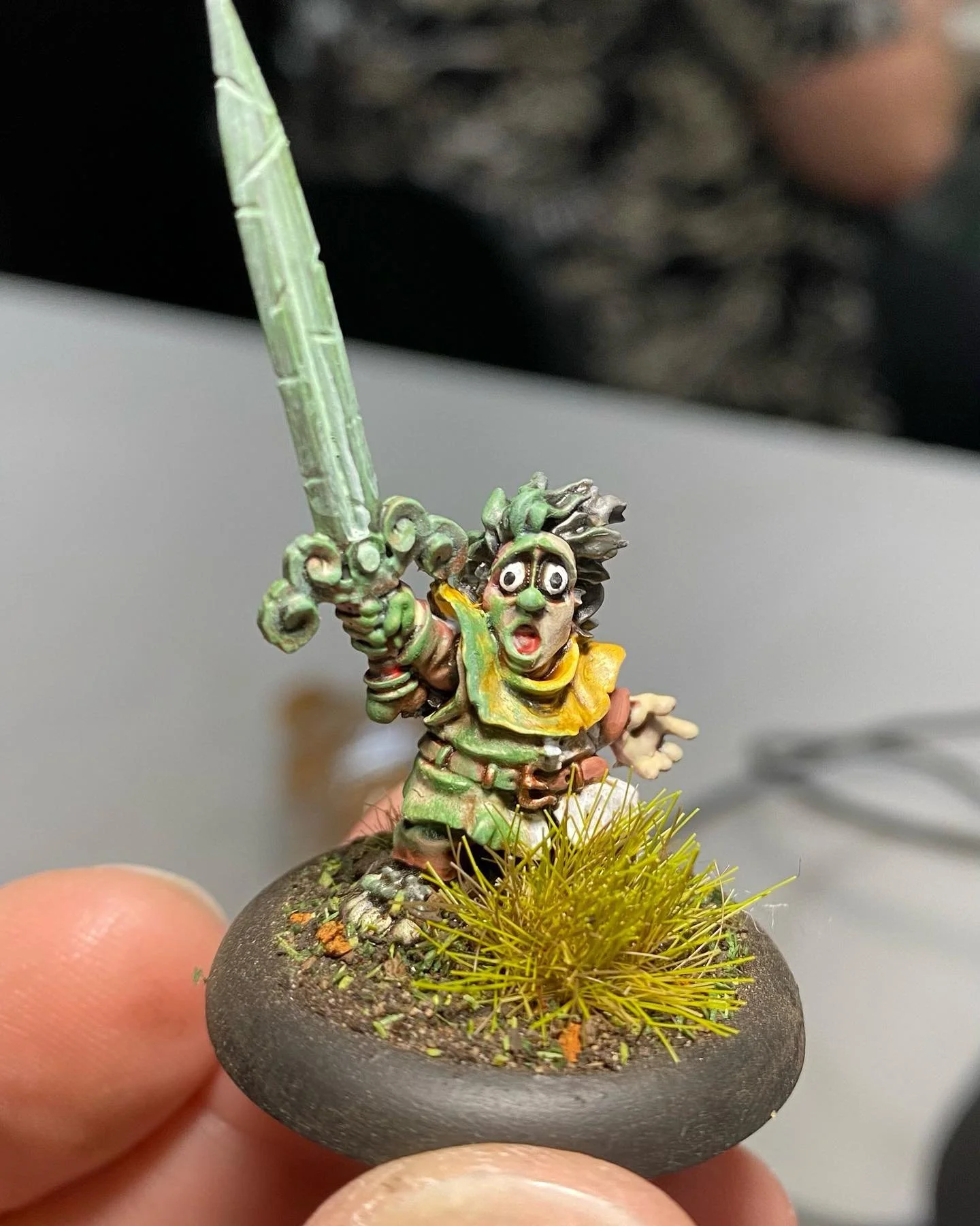 Completed paint challenge for the @warpminiatures #arcworlde weekender - model painted at the event! @deng08ham has created some fluff for this sword, based on the next KS campaign, watch this space!
#arcworlde #warpminiatures