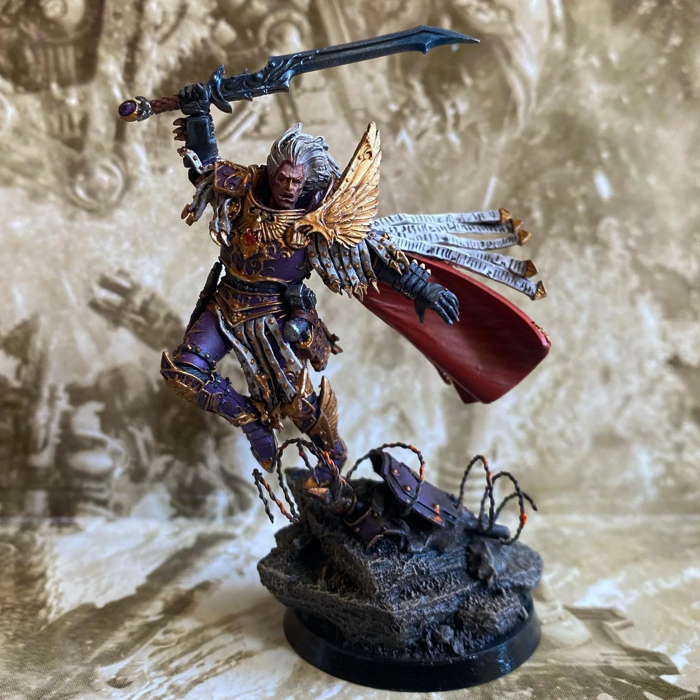 Finally, after years of ownership, I have completed (ignore the lack of display base) my Fulgrim! Quite pleased, not perfect, but pushed my skills in a few areas!
#fulgrim #fulgrimthephoenician #fulgrimtheilluminator #fulgrimthepalatinephoenix #forth