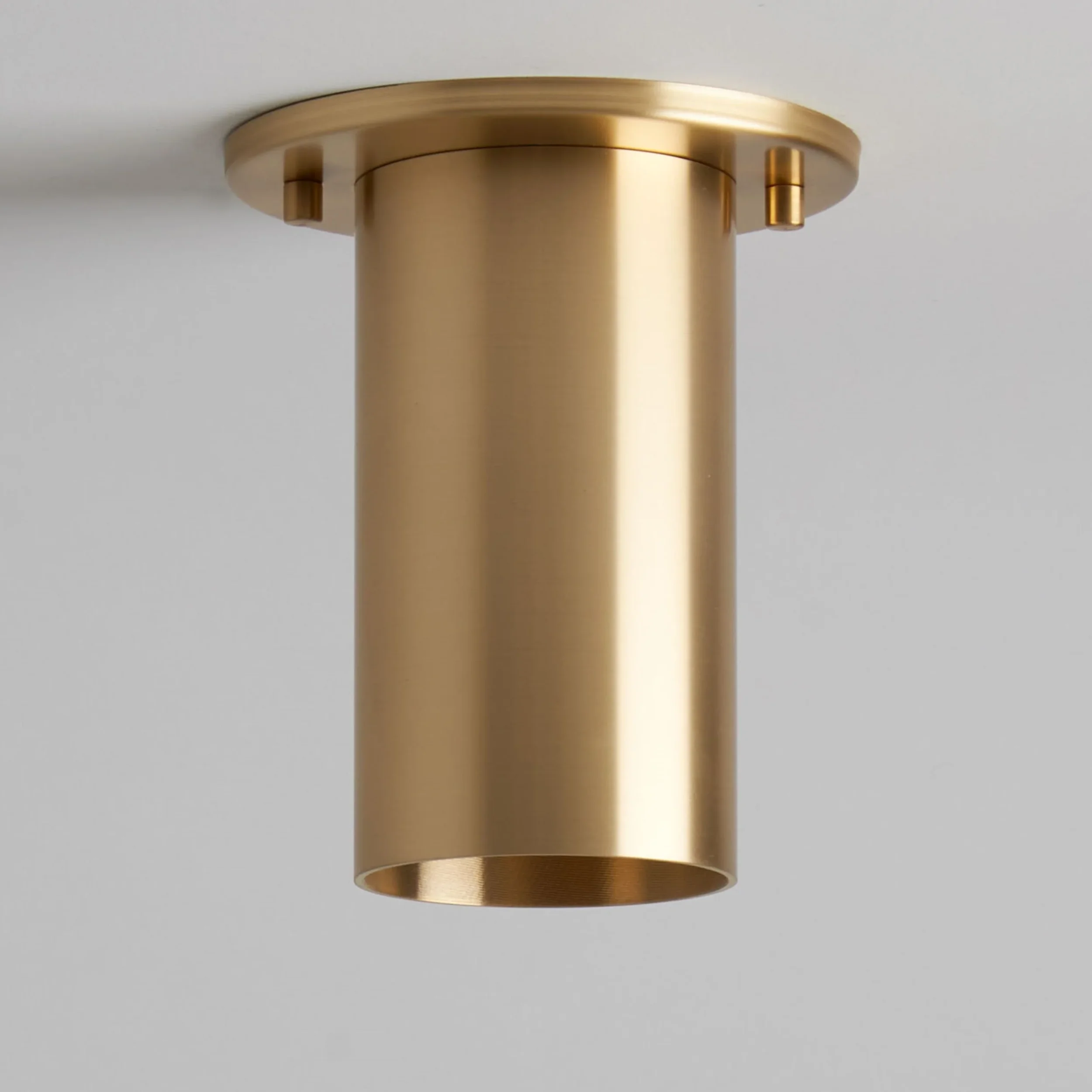 Worthington | Modern Flush
