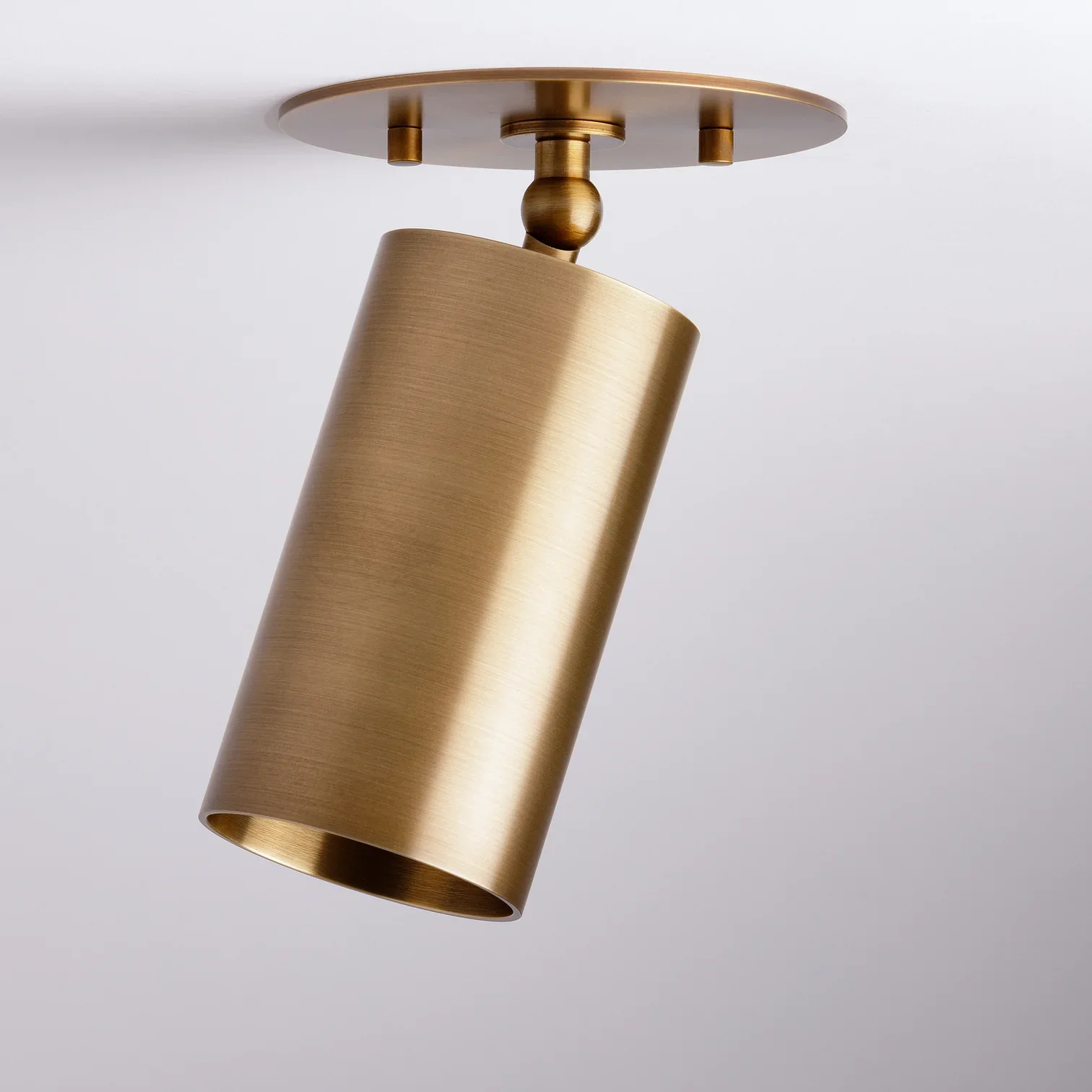 Worthington | Adjustable Spotlight
