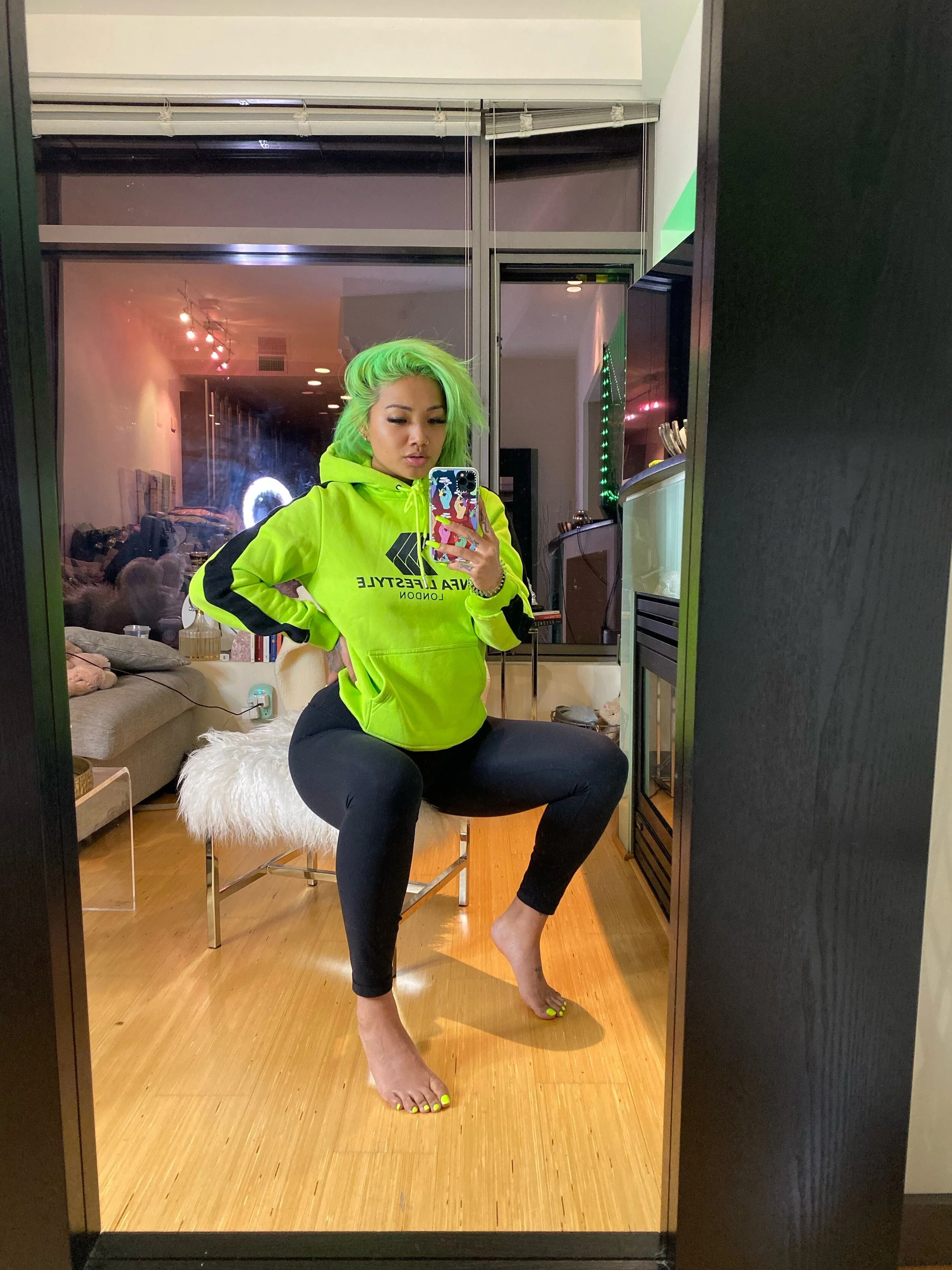 752252E6-6FF0-4355-98DC-06315E32E1E6