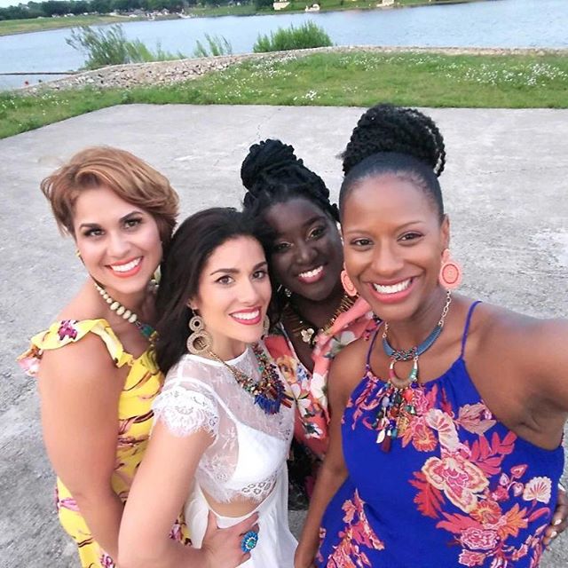 So #grateful for these #beautiful and #talented dancers who made my #musicvideo #sizzling with that #carribean vibe! Thank you @ritzplus_model @sadesg828 choreographer Denise Fields.  Estoy muy #agradecido por estas #hermosas y talentosas #bailarinas