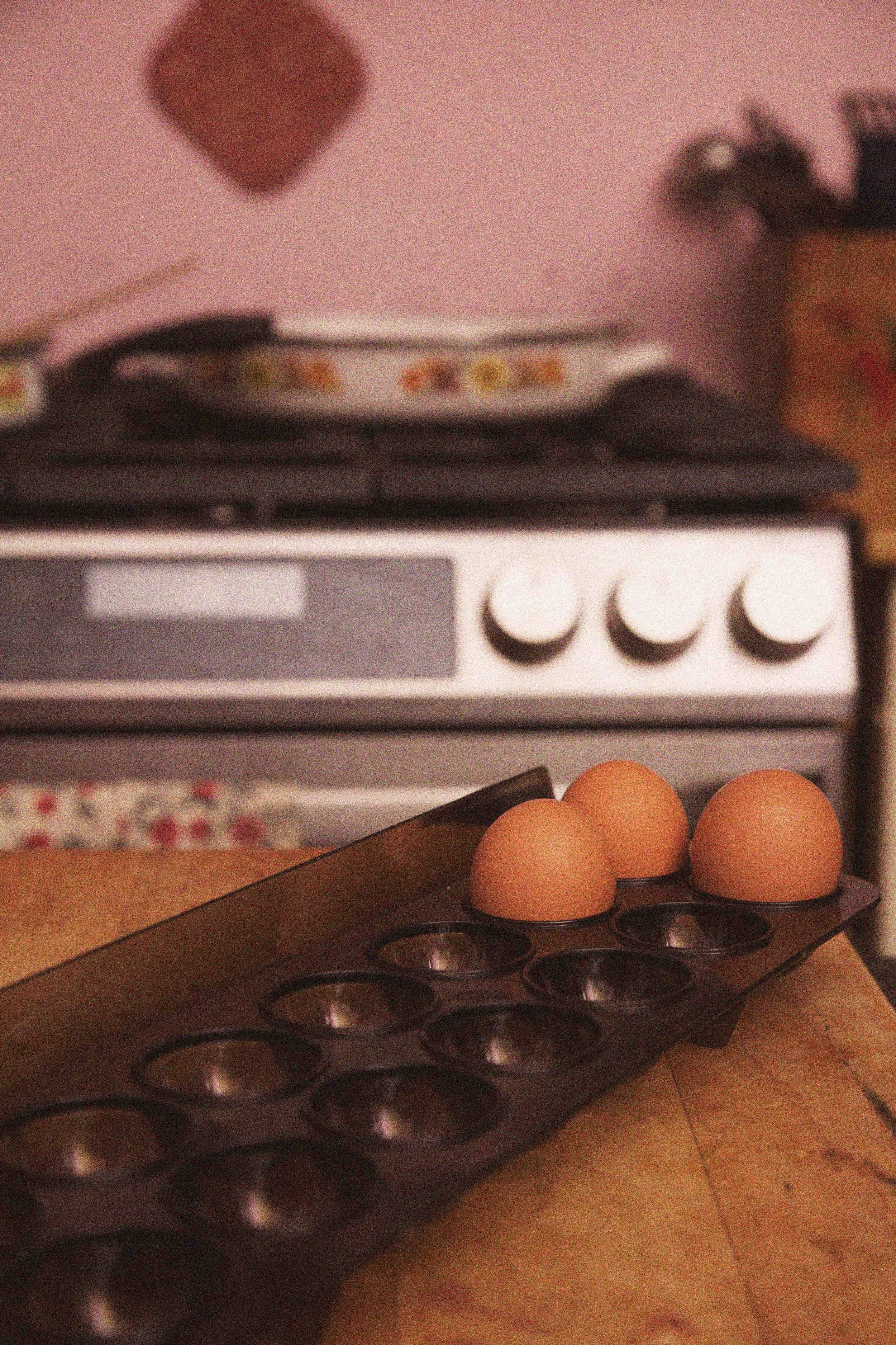 1970's Harvest Bloom Enamel Oval Roaster Pan