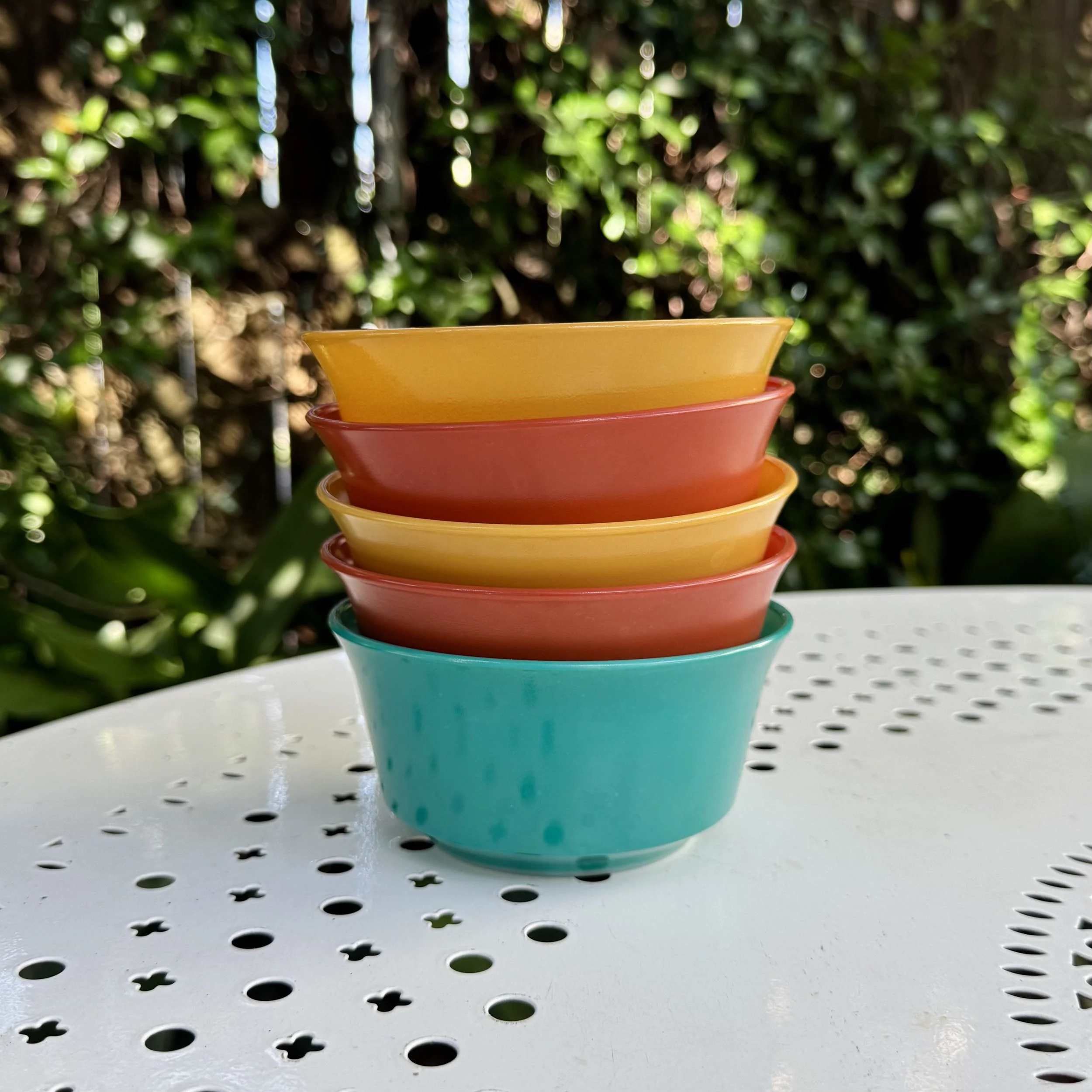 1940's Hazel Atlas Moderntone Platonite Ovid Small Bowls