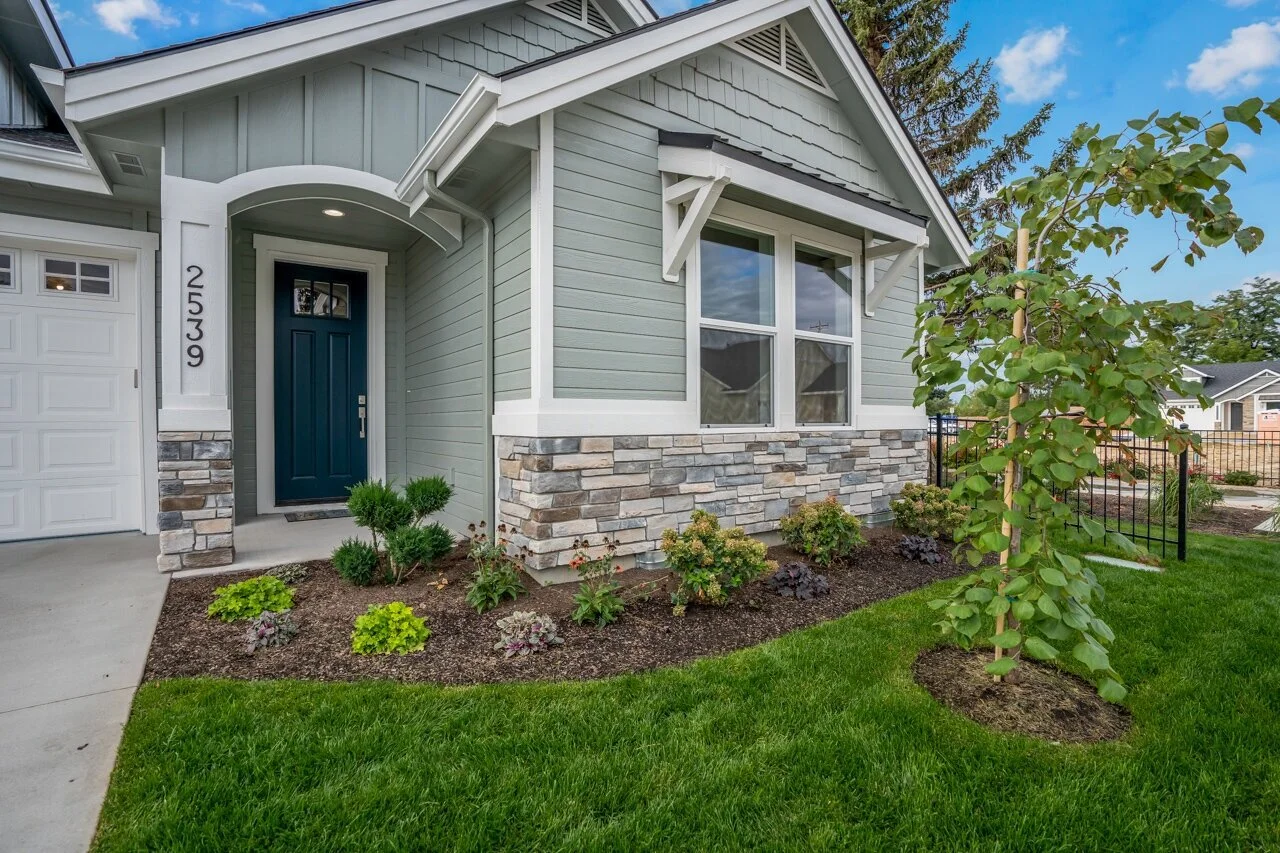 Bungalows+Front+Yard.jpg