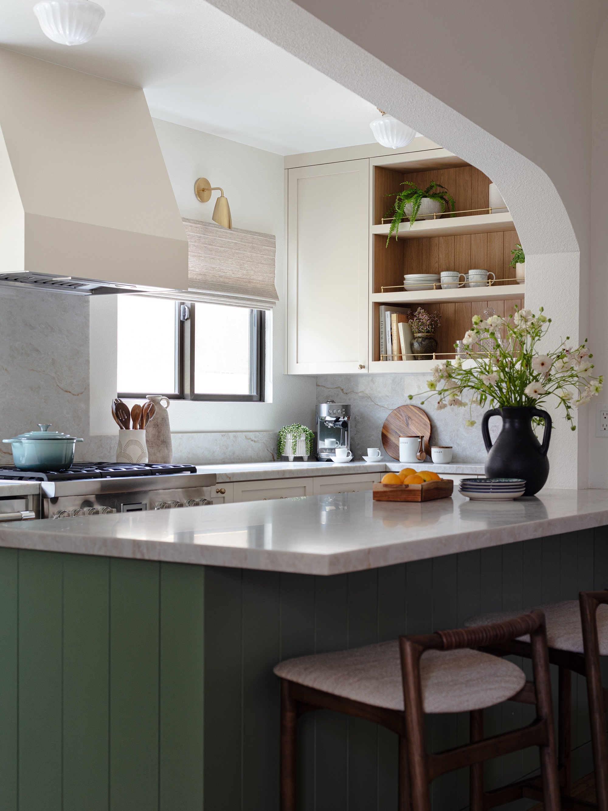 Hey IG friends 👋 I know it&rsquo;s been a minute! Excited to share with you our latest project reveal (phase 1 of 2) from our 100-year-old North Park Bungalow renovation project. Here&rsquo;s a few shots of the &ldquo;vintage modern&rdquo; kitchen a