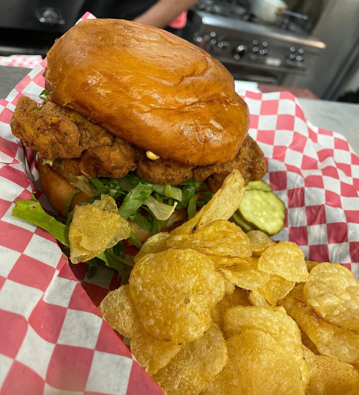 Fried chicken sandwich and the mushroom melt!! And did you know @insightbrewing Night Shift is our rotating beer right now?? #goodfoodnobull #burger #friedchicken #beer #nokomislife #minneapolis