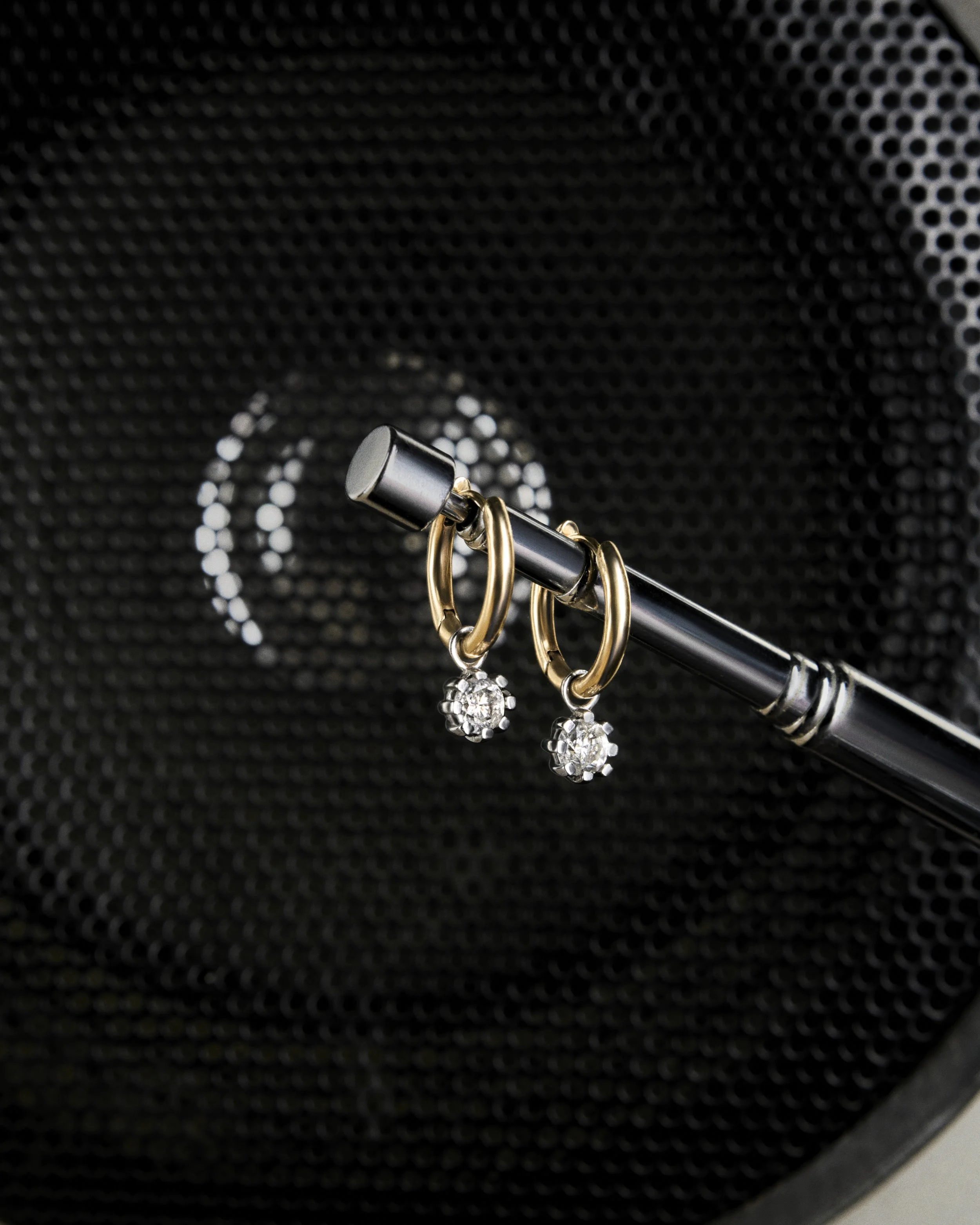 25-12 3423-04A MCD_MNR DROP HOOPS_4x5.jpg