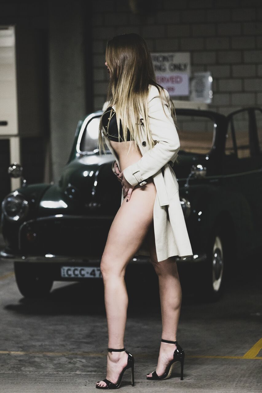 01_Nina_preview.jpeg